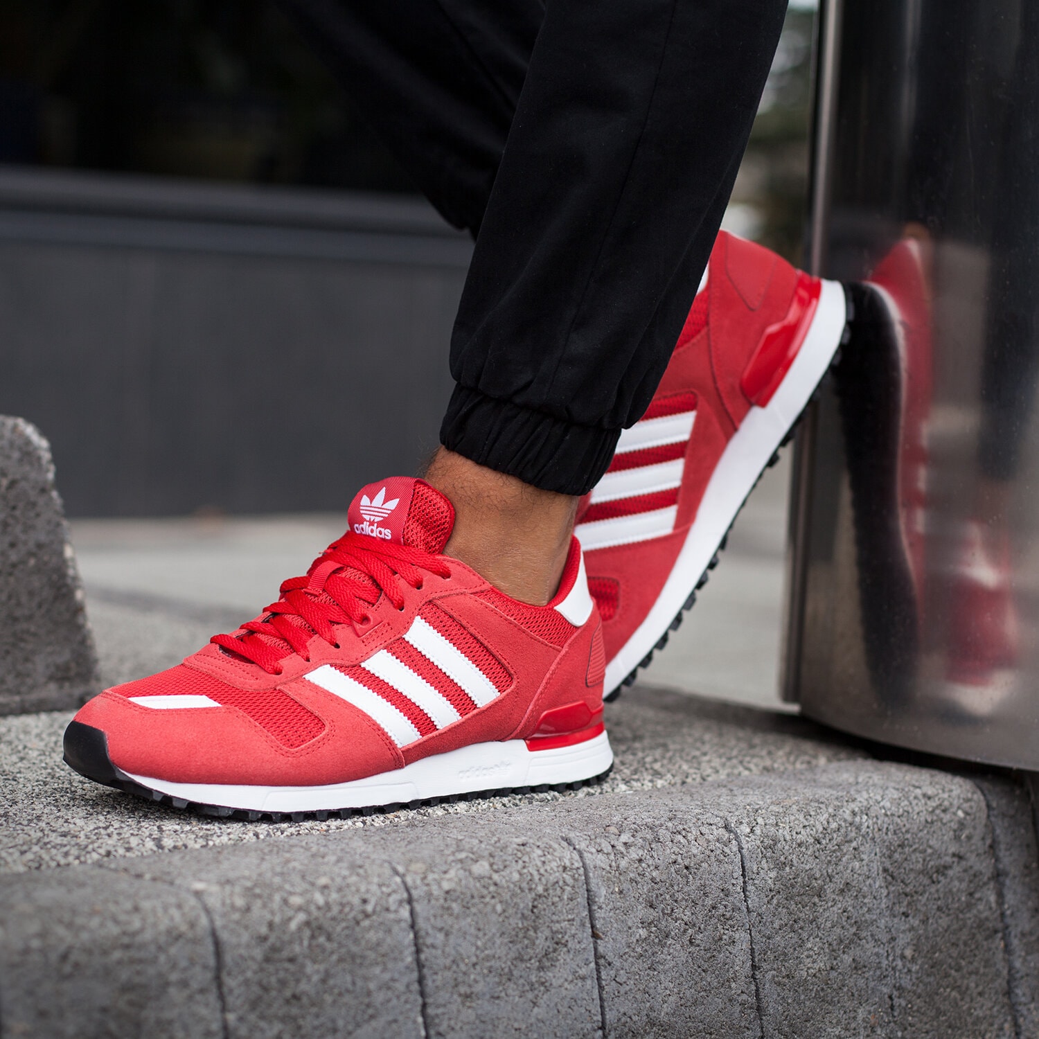 ADIDAS ZX 700 Rot S76177 | Sizeer.de