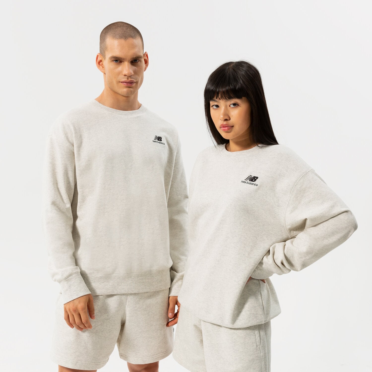 Damen NEW BALANCE SWEATSHIRT NB ESSENTIALS UNI-SSENTIALS CREW UT21501SAH Grau