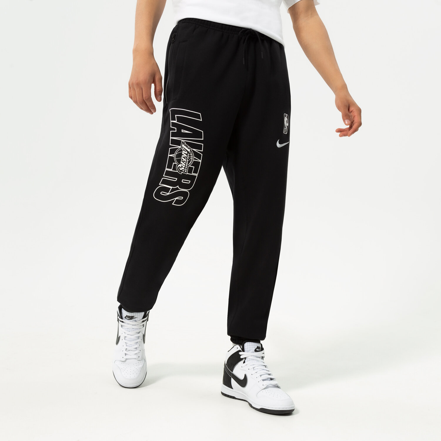 Herren Hosen NIKE HOSE LAL M NK PANT FLC CTS FTPK NBA DH9216-010 Schwarz