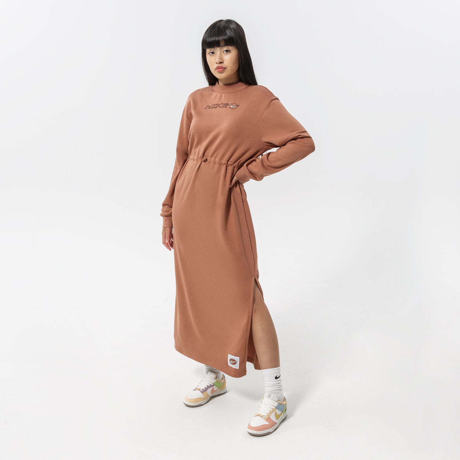 Damen Kleid NIKE KLEID W NSW IC FLC LS TRAININGSANZUGS DM6263-215 Braun