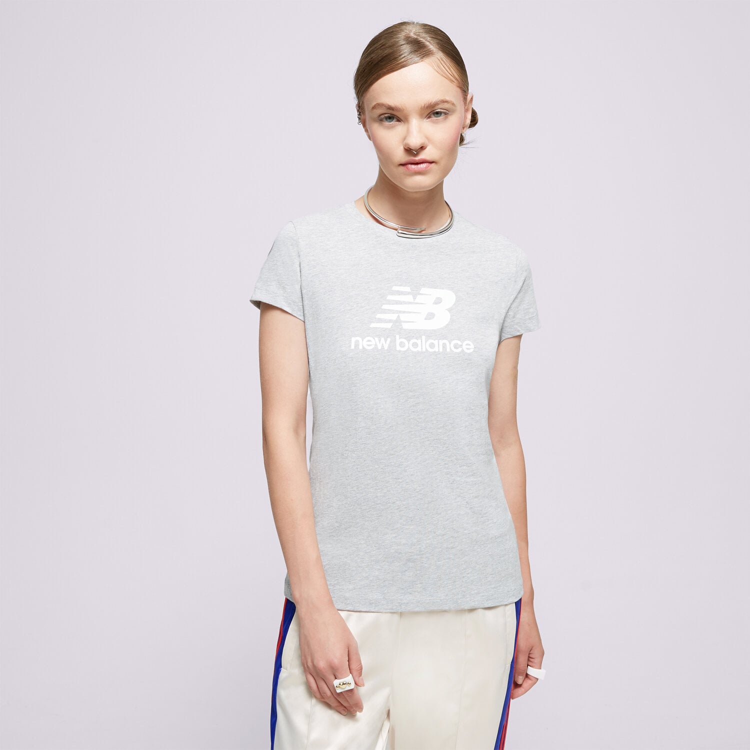 Damen T-Shirt NEW BALANCE T-SHIRT NB ESSENTIALS STACKET LOGO TEE WT31546AG Grau