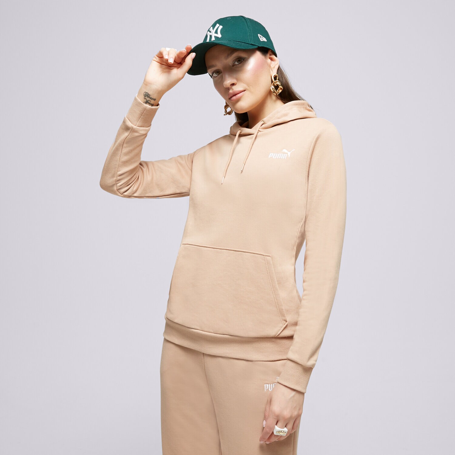 Damen PUMA HOODIE ESS+ EMBROIDERY TR 848332 89 Beige