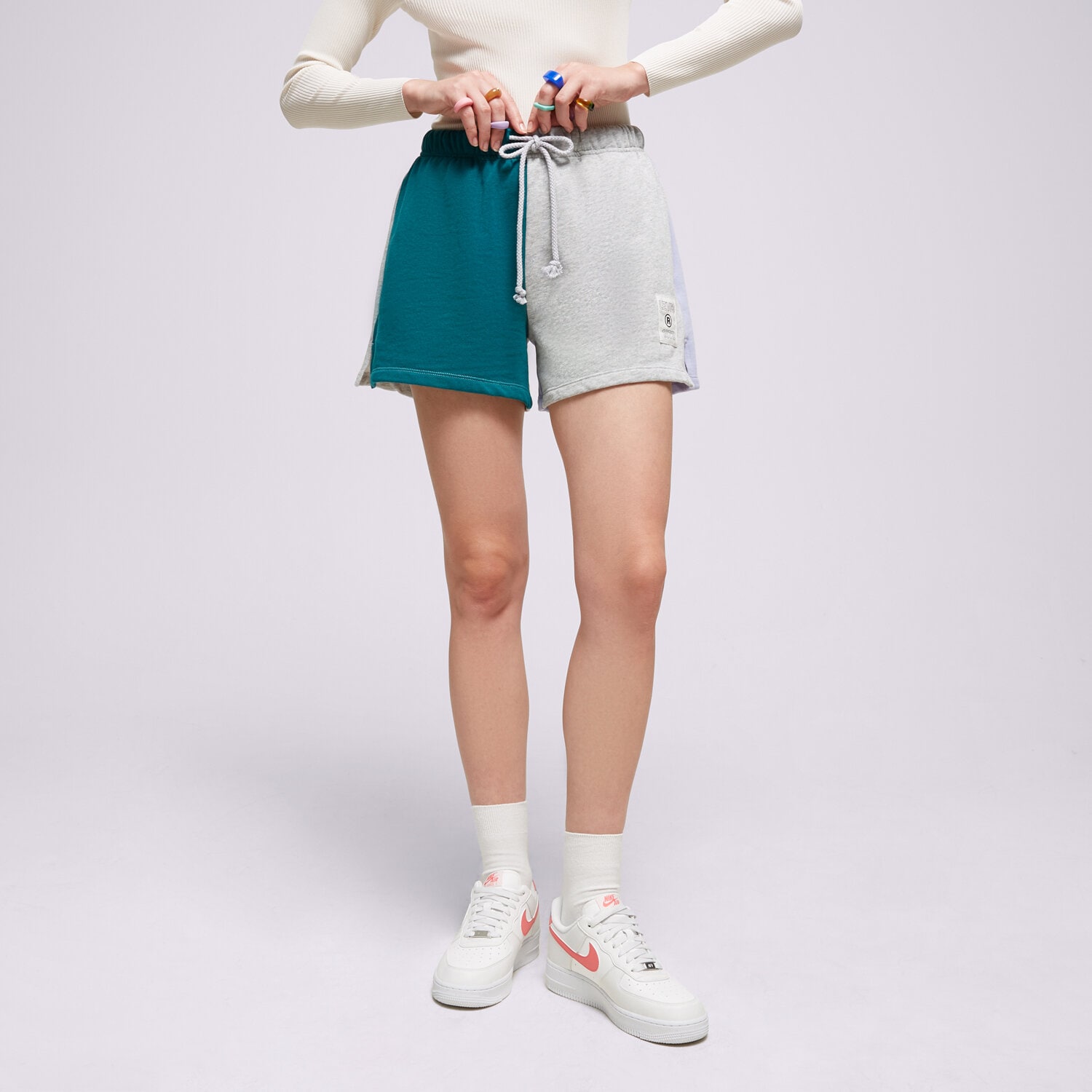 Damen Shorts LEVI'S SHORTS GRAPHIC COURT SWEATSHORT A50070003 Multicolor