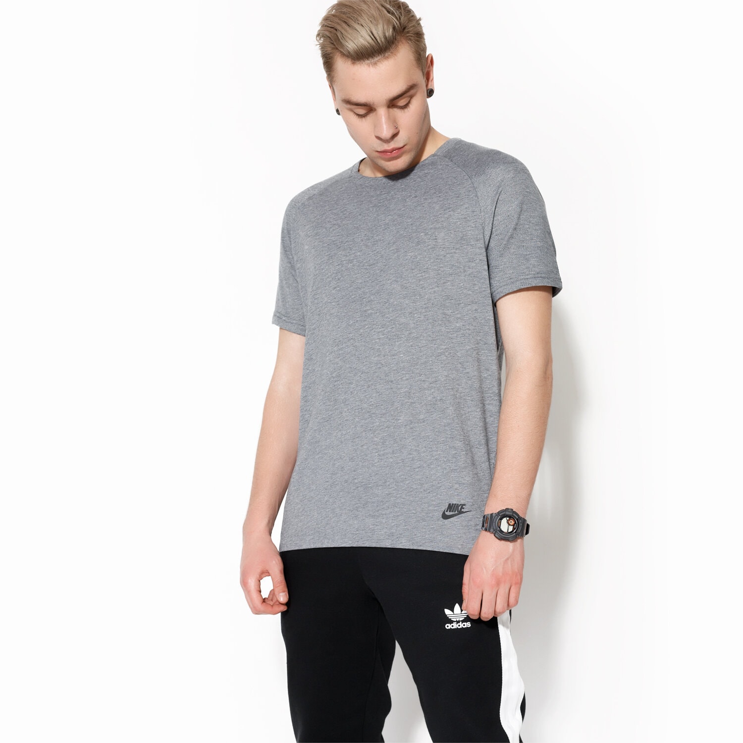 Herren T-Shirt NIKE T-SHIRT SS NSW BND TOP SS 832208091 Grau