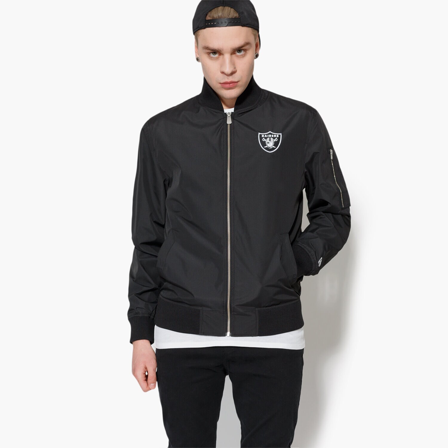 Herren Übergangsjacke NEW ERA JACKE CONCRETE BOMBER JKT OAK RAIDERS BLK 11372554 Schwarz