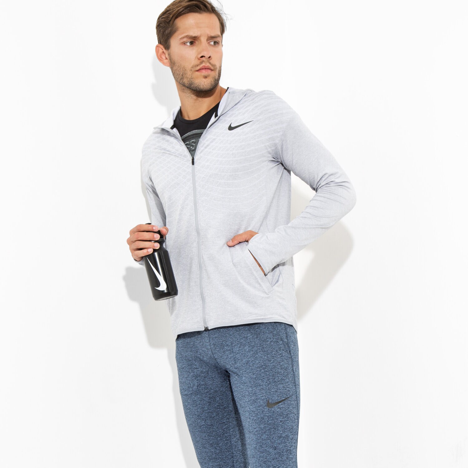 Herren NIKE SWEATSHIRT ULTIMATE DRY FZ HD TOP 742492012 Grau