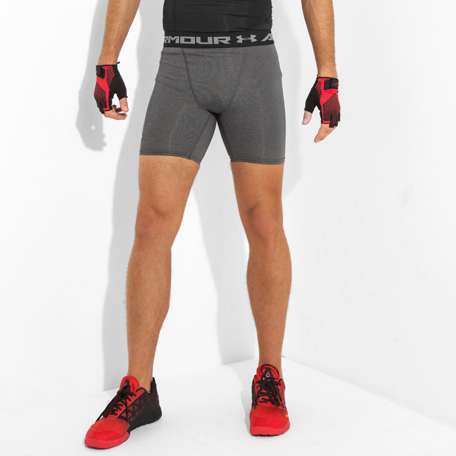 Herren Shorts UNDER ARMOUR SHORTS HEATGEAR S HORT 1257470090 Grau