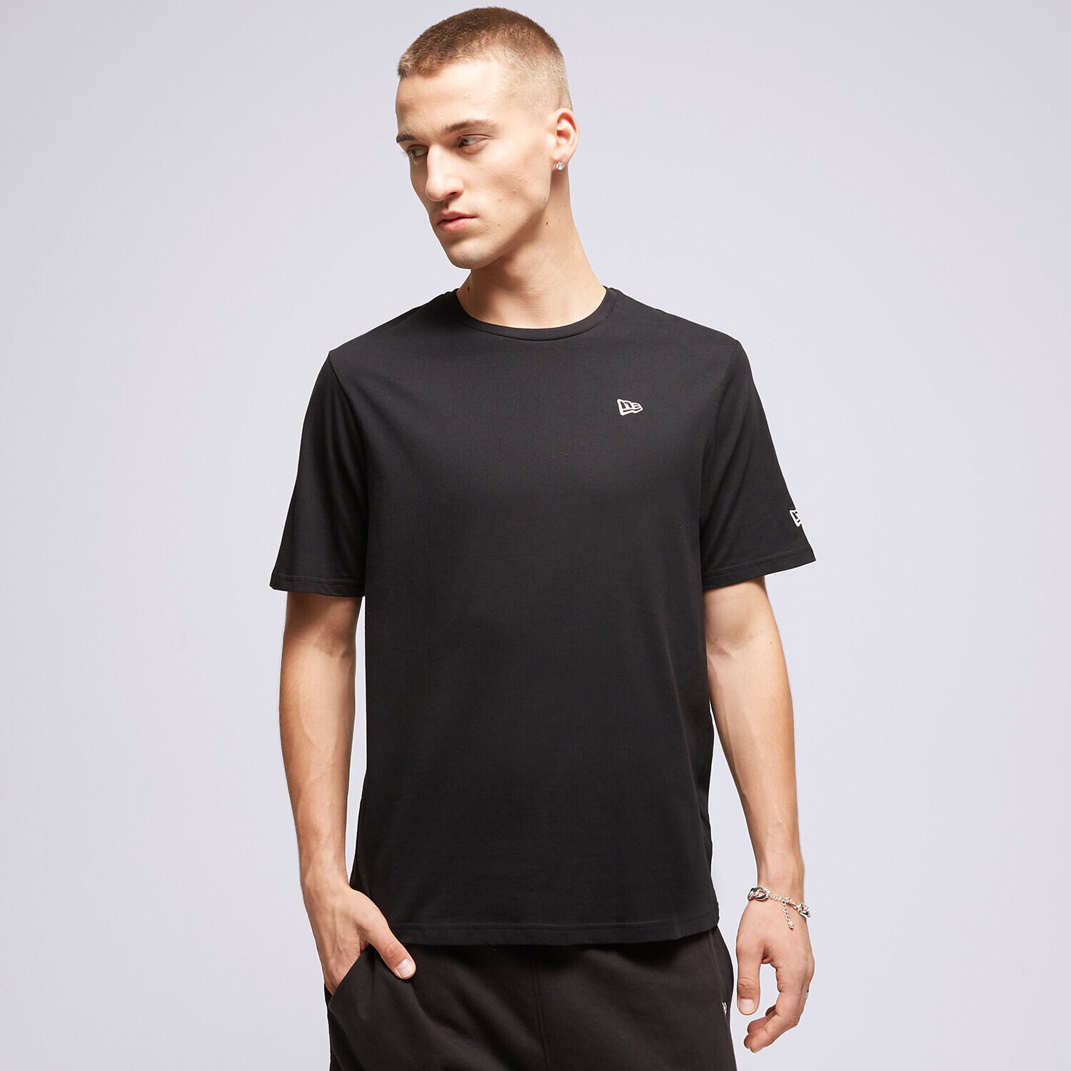 Herren T-Shirt NEW ERA T-SHIRT NE ESSENTLS NONE 60416742 Schwarz