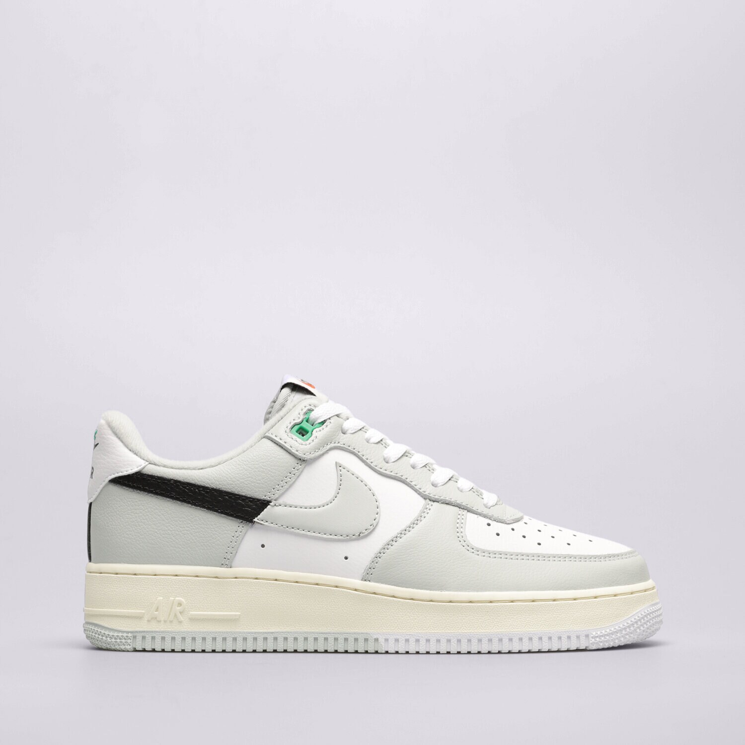 Herren Sneaker NIKE AIR FORCE 1 '07 LV8 DZ2522-001 Grau