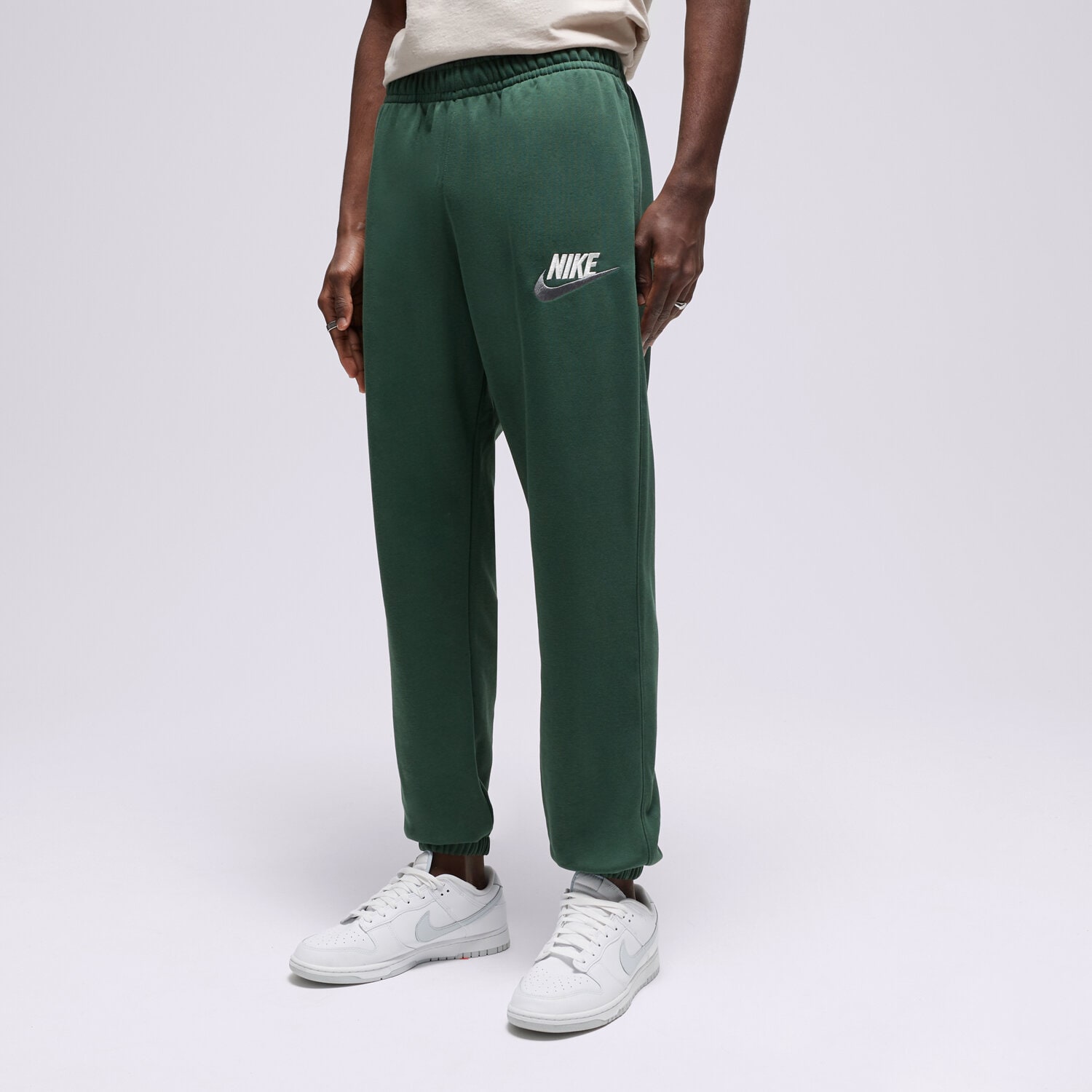 Herren Hosen NIKE HOSE M NK CLUB+ FT CF PANT LBR FB7687-323 Grün