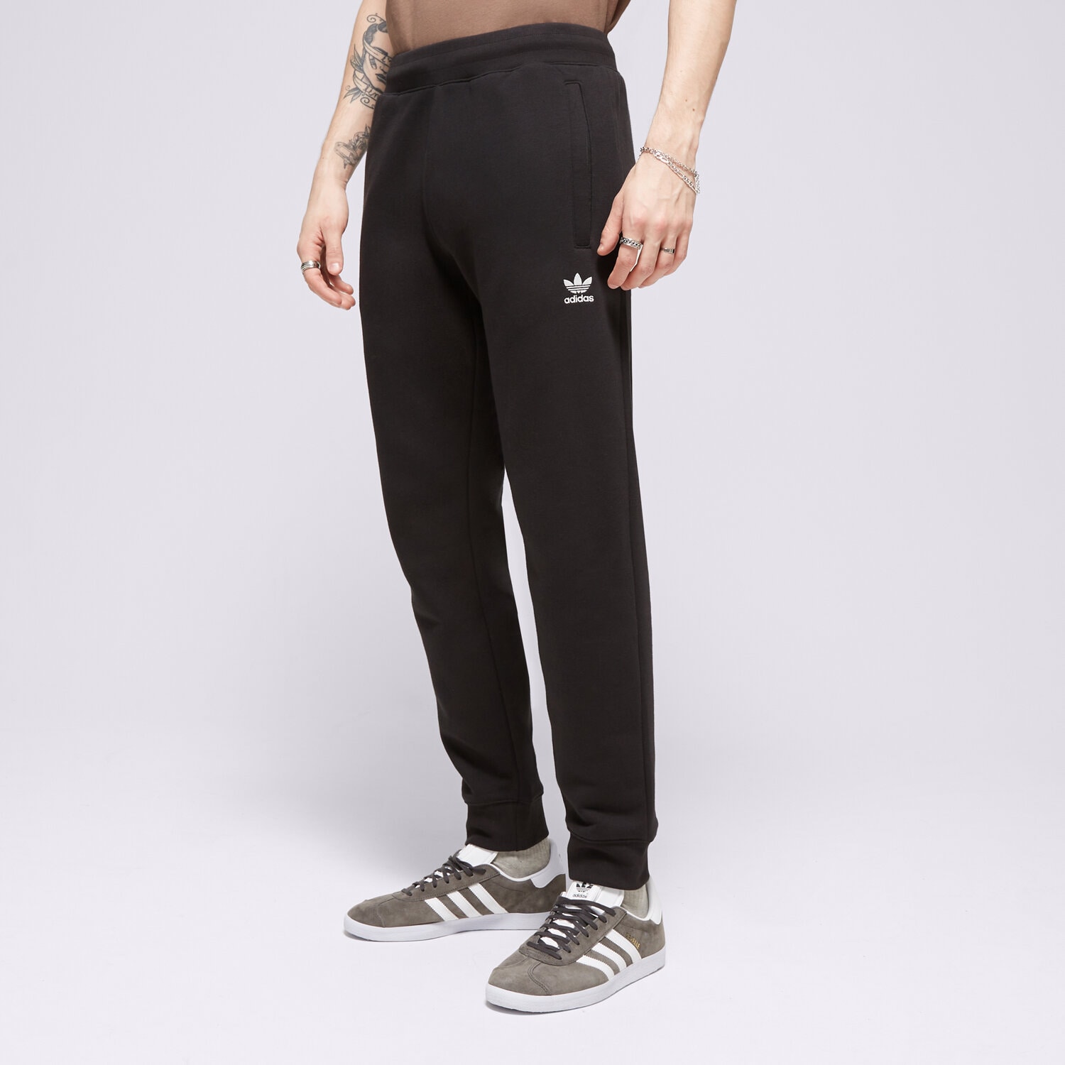 Herren Hosen ADIDAS HOSE ESSENTIALS PANT IR7798 Schwarz