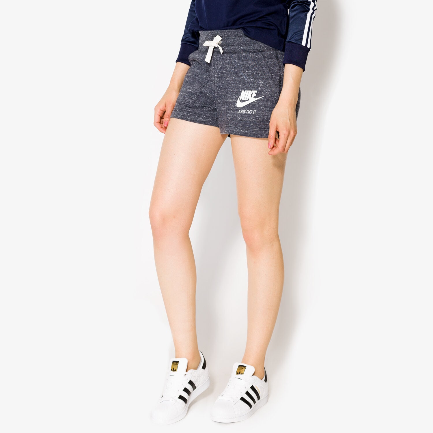 Damen Shorts NIKE SHORTS W NSW GYM VNTG SHORT 883733060 Grau