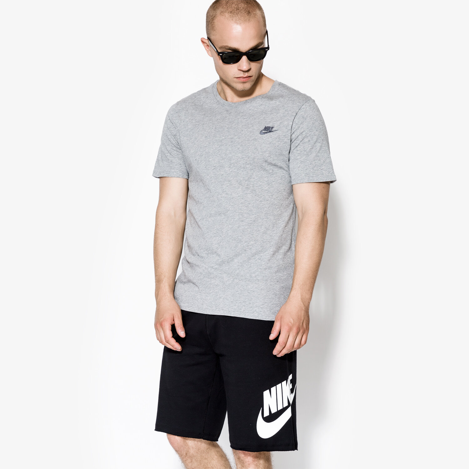Herren T-Shirt NIKE T-SHIRT SS M NSW TEE. CLUB EMBRD FTRA 827021063 Grau