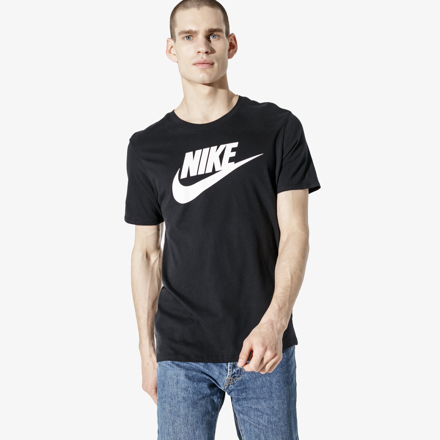 Herren T-Shirt NIKE T-SHIRT SS M NSW TEE ICON FUTURA 696707-015 Schwarz