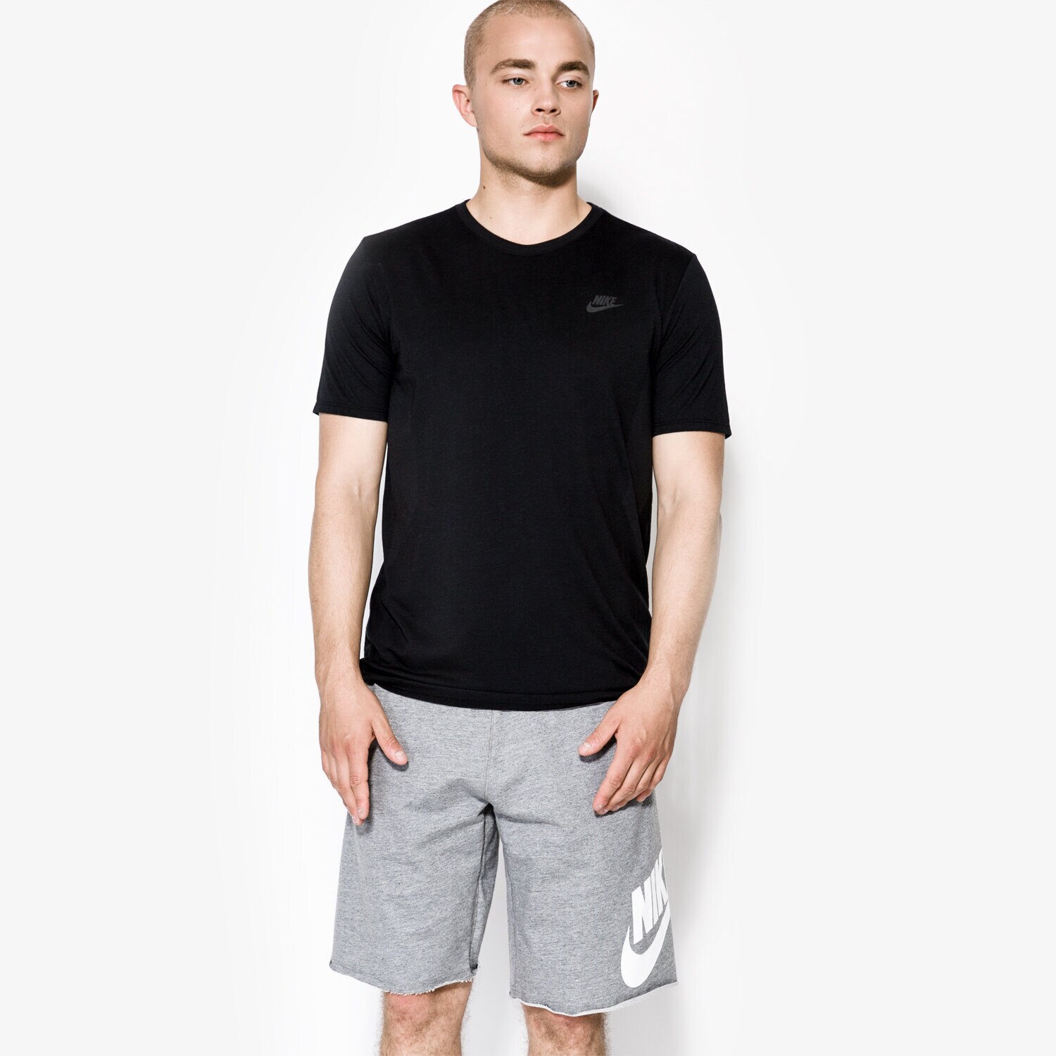 Herren T-Shirt NIKE T-SHIRT SS DRY TEE DBL BND FTRA 847505010 Schwarz