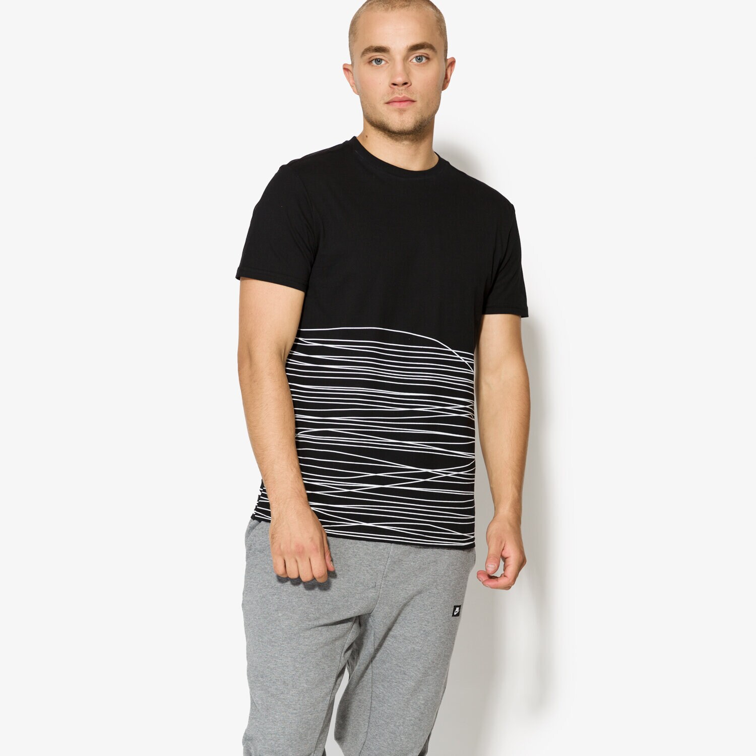 Herren T-Shirt CONFRONT T-SHIRT SS SONNY CF37TSM01001 Schwarz
