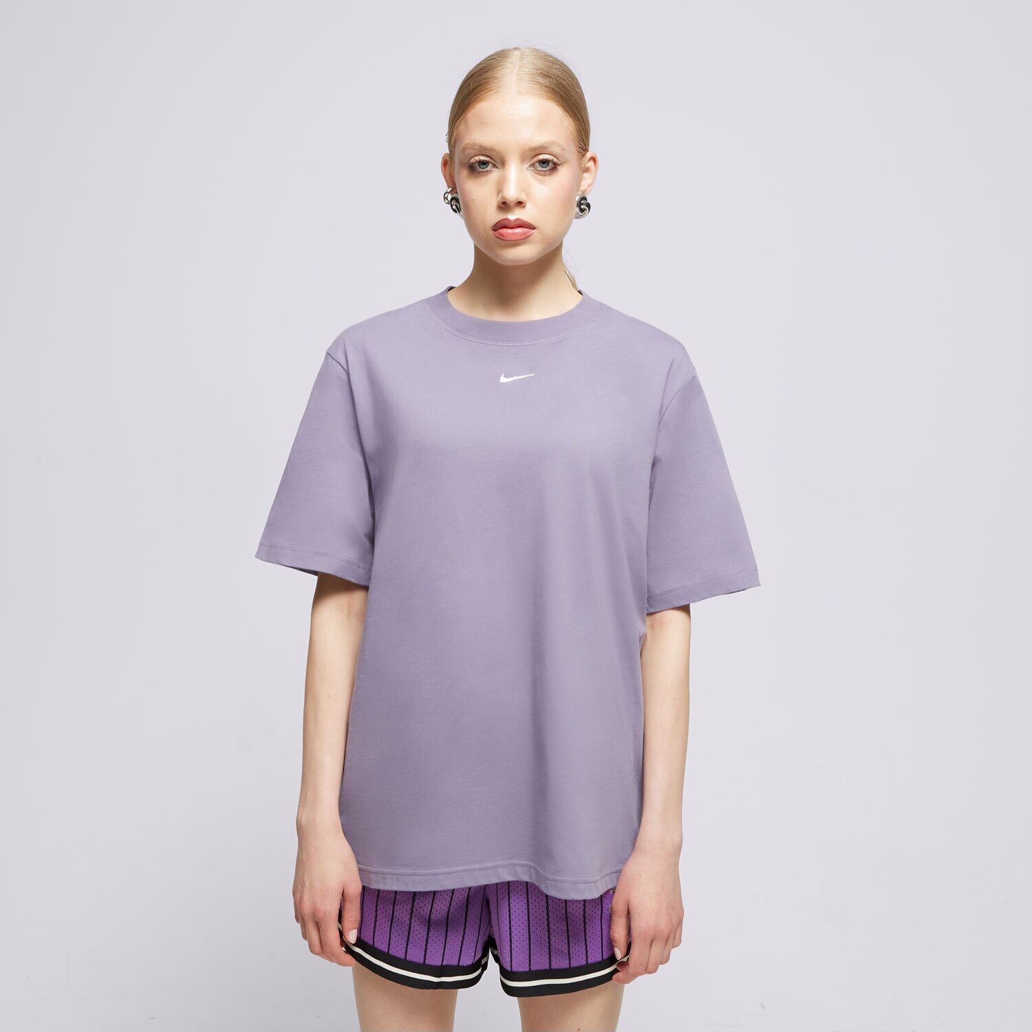 Damen T-Shirt NIKE T-SHIRT W NSW TEE ESSNTL LBR FD4149-509 Violet