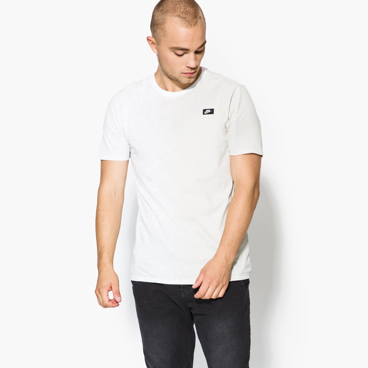 Herren T-Shirt NIKE T-SHIRT SS TEE MODERN PRNT 873166100 Weiß