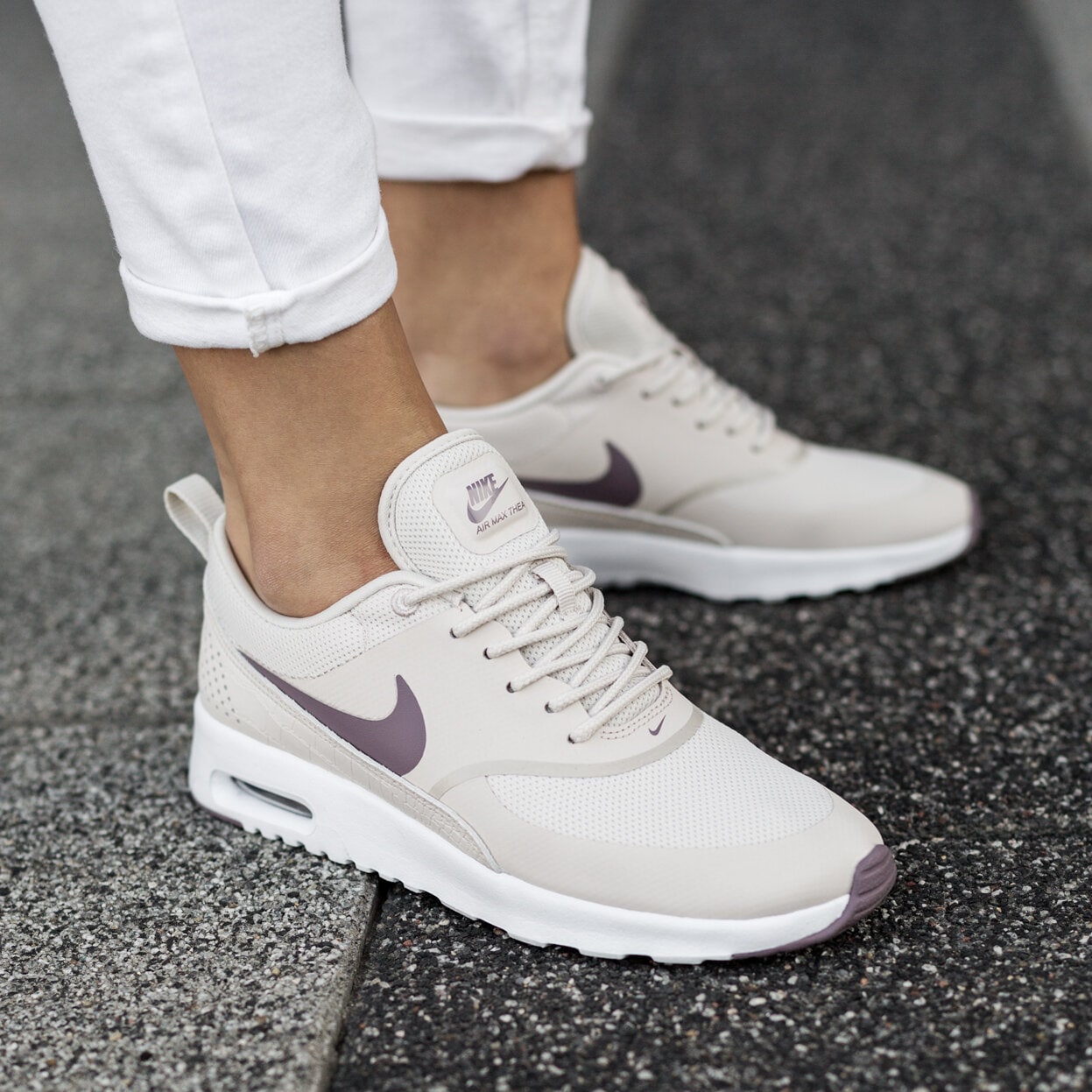 nike thea beige