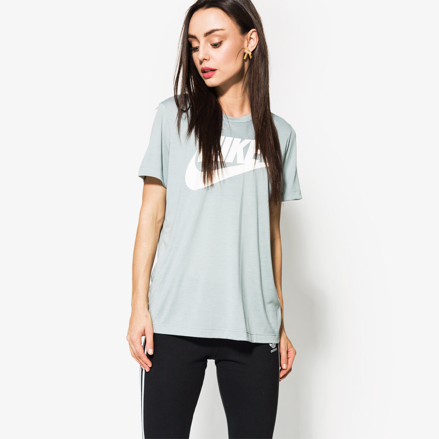 Damen T-Shirt NIKE T-SHIRT SS W NSW ESSNTL TEE HBR 829747-019 Grün