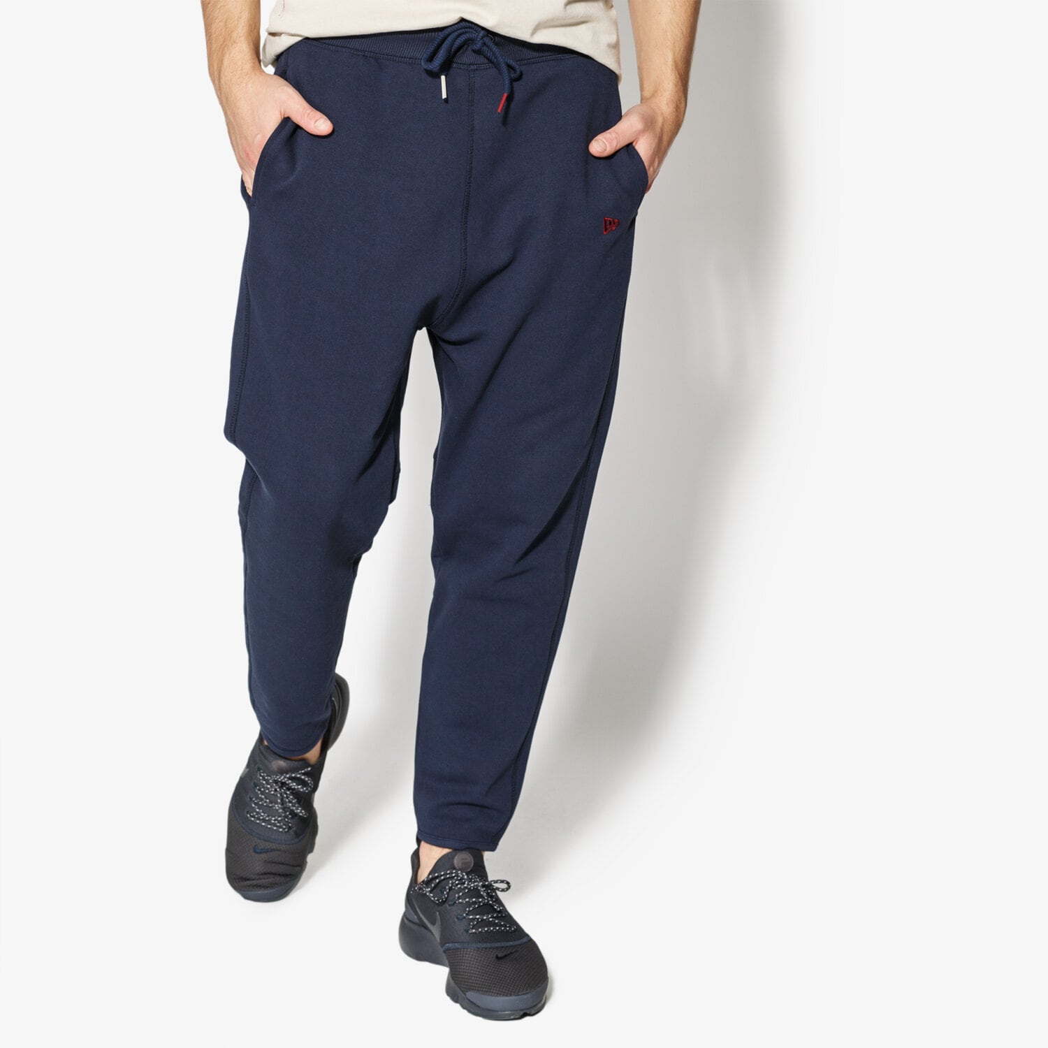 Herren Hosen NEW ERA HOSE WORLD HOOD JOGGER NEW ERA NIGHT SHIFT NAVY 11517691 Dunkelblau
