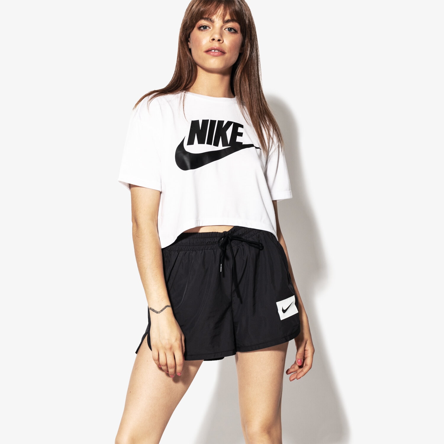 Damen T-Shirt NIKE T-SHIRT SS W NSW ESSNTL TOP CROP SS AA3144-100 Weiß