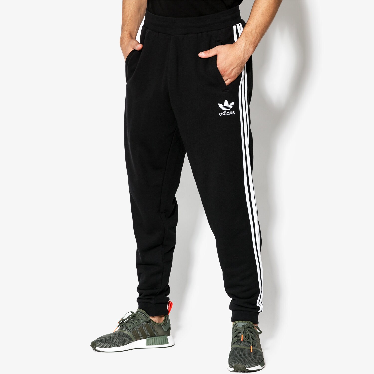 Herren Hosen ADIDAS HOSE 3-STRIPES PANTS ADICOLOR DH5801 Schwarz