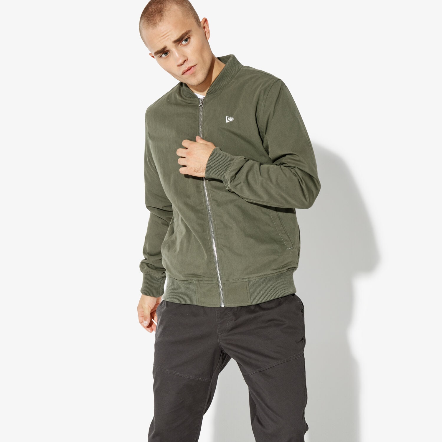 Herren Winterjacke NEW ERA JACKE NE BRANDED SHERPA BOMBER NE NOV NONE 11604083 Khaki