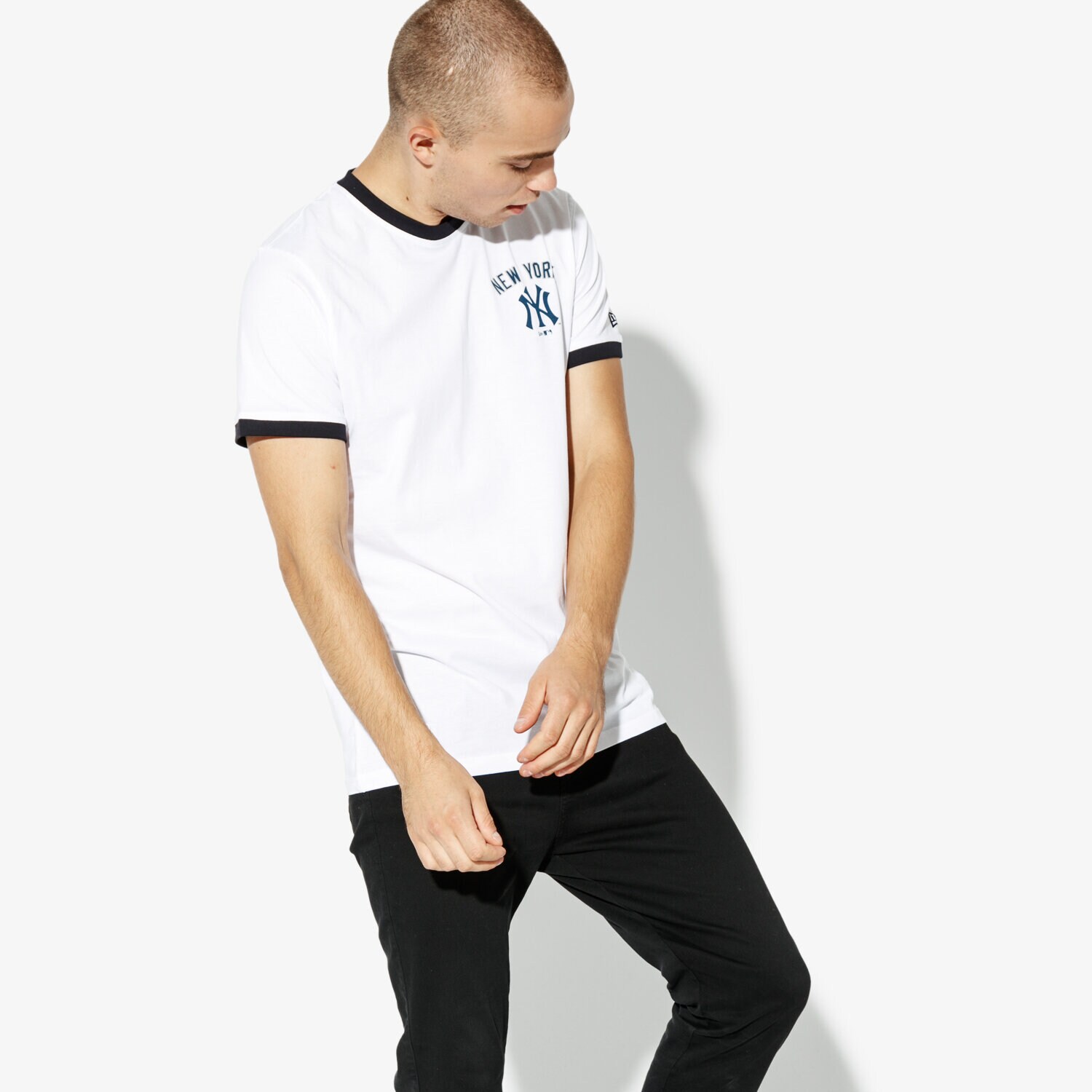 Herren T-Shirt NEW ERA T-SHIRT SS POST LOGO TEE NEYYAN WHI NEW YORK YANKEES 11604051 Weiß