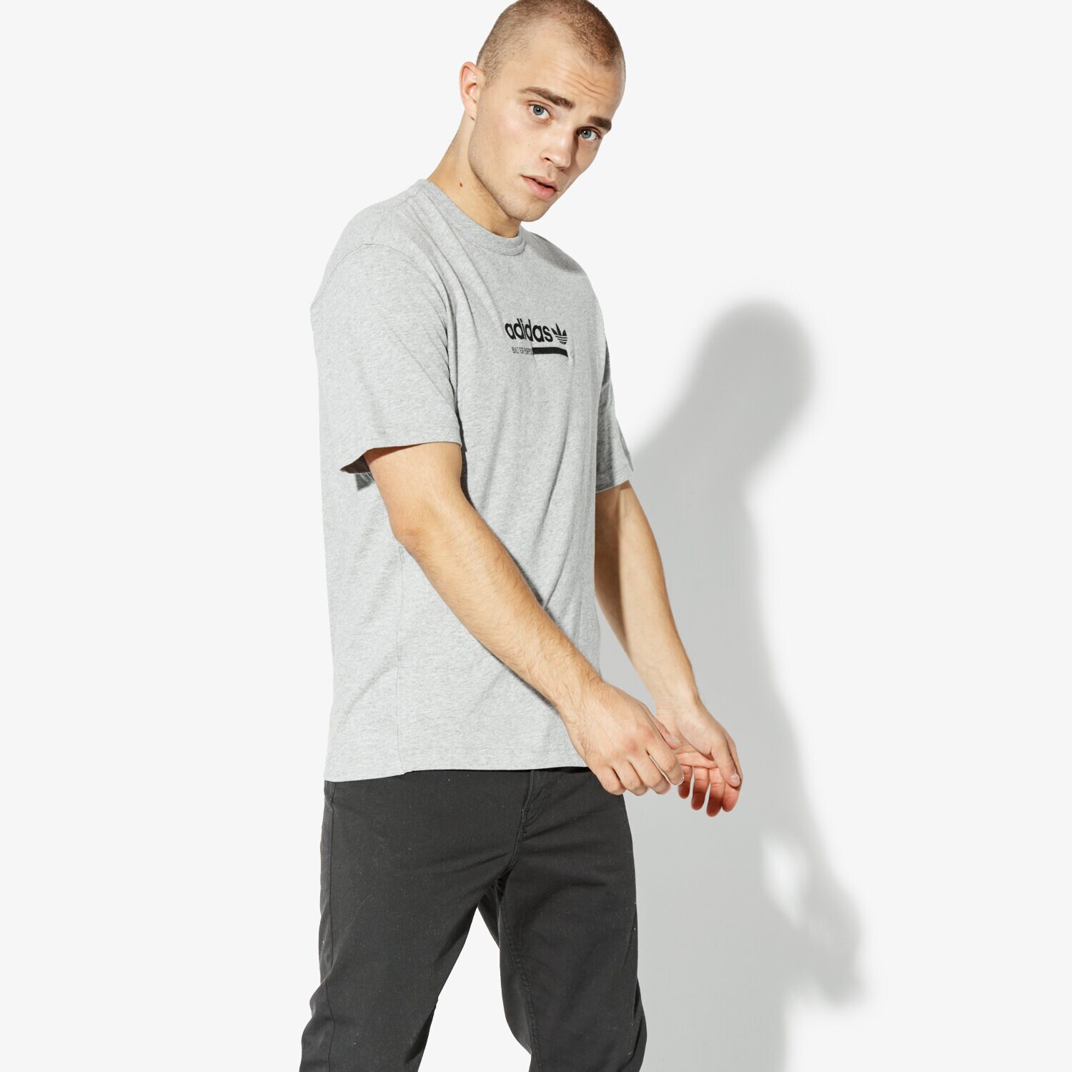 Herren T-Shirt ADIDAS T-SHIRT SS KAVAL TEE ORIGINALS CORE DH4971 Grau