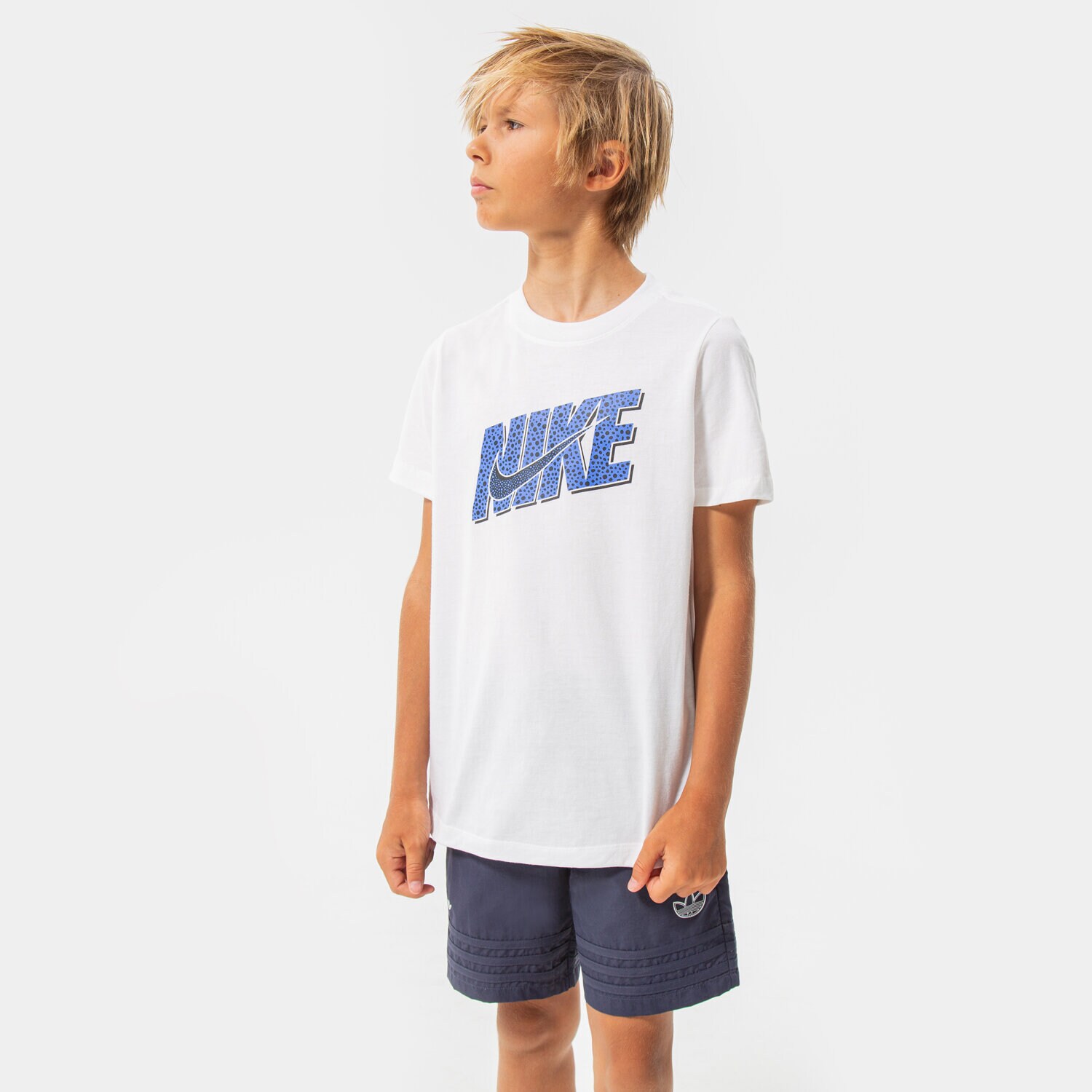 Kinder T-Shirt NIKE T-SHIRT U NSW TEE CORE BRANDMARK 4 BOY DO1825-100 Weiß