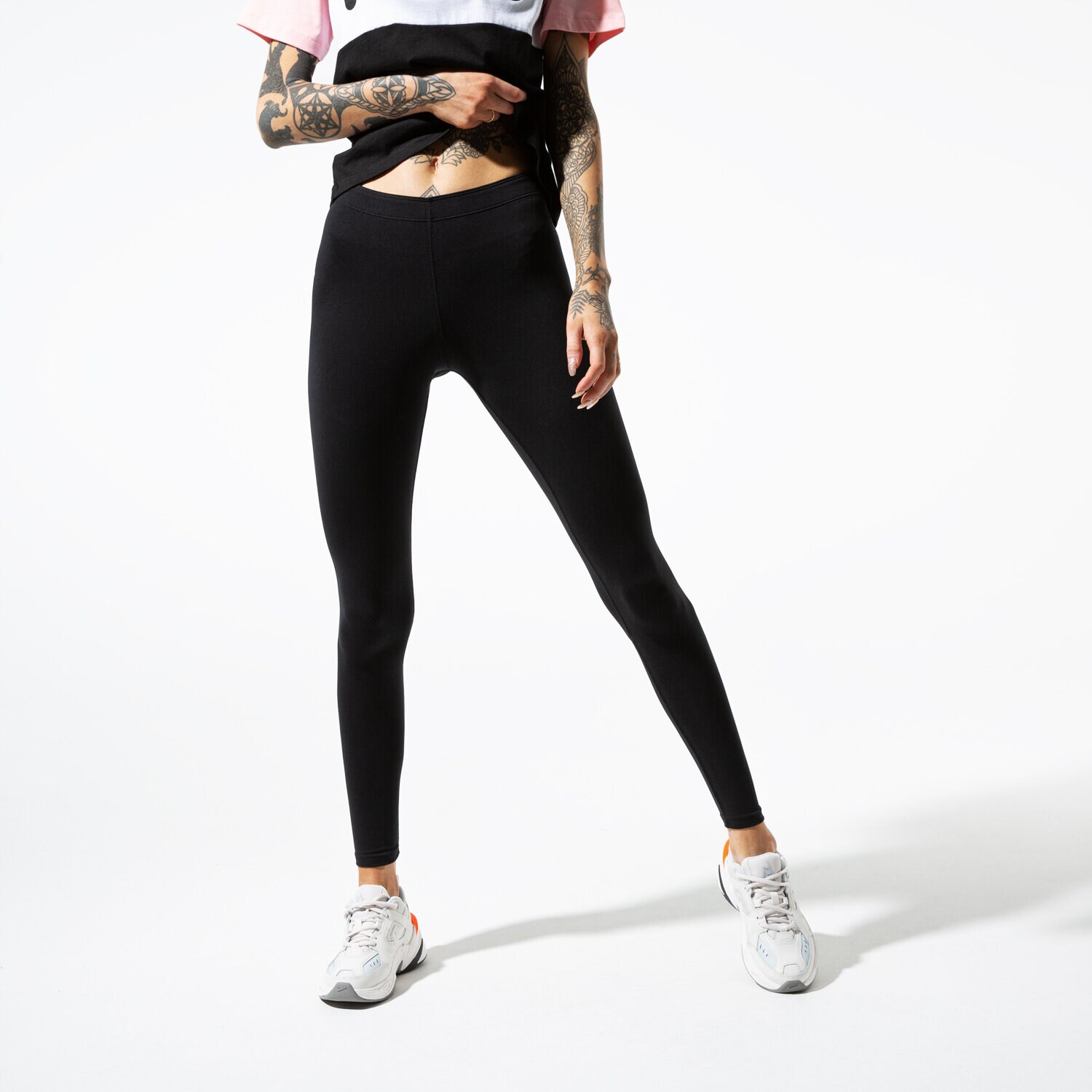 Damen Hosen NIKE LEGGINGS W NSW LGGNG LEGASEE LOGO AH2010-010 Schwarz