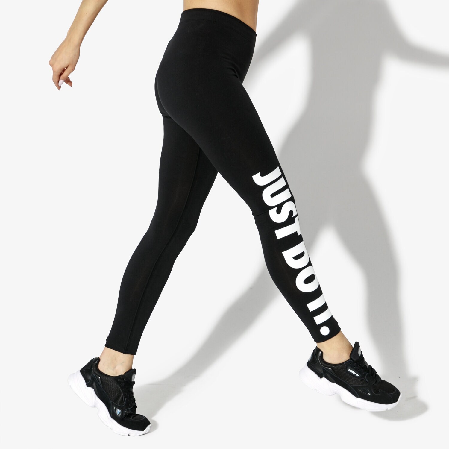 Damen Hosen NIKE LEGGINGS W NSW LGGNG LEGASEE JDI AH2008-010 Schwarz