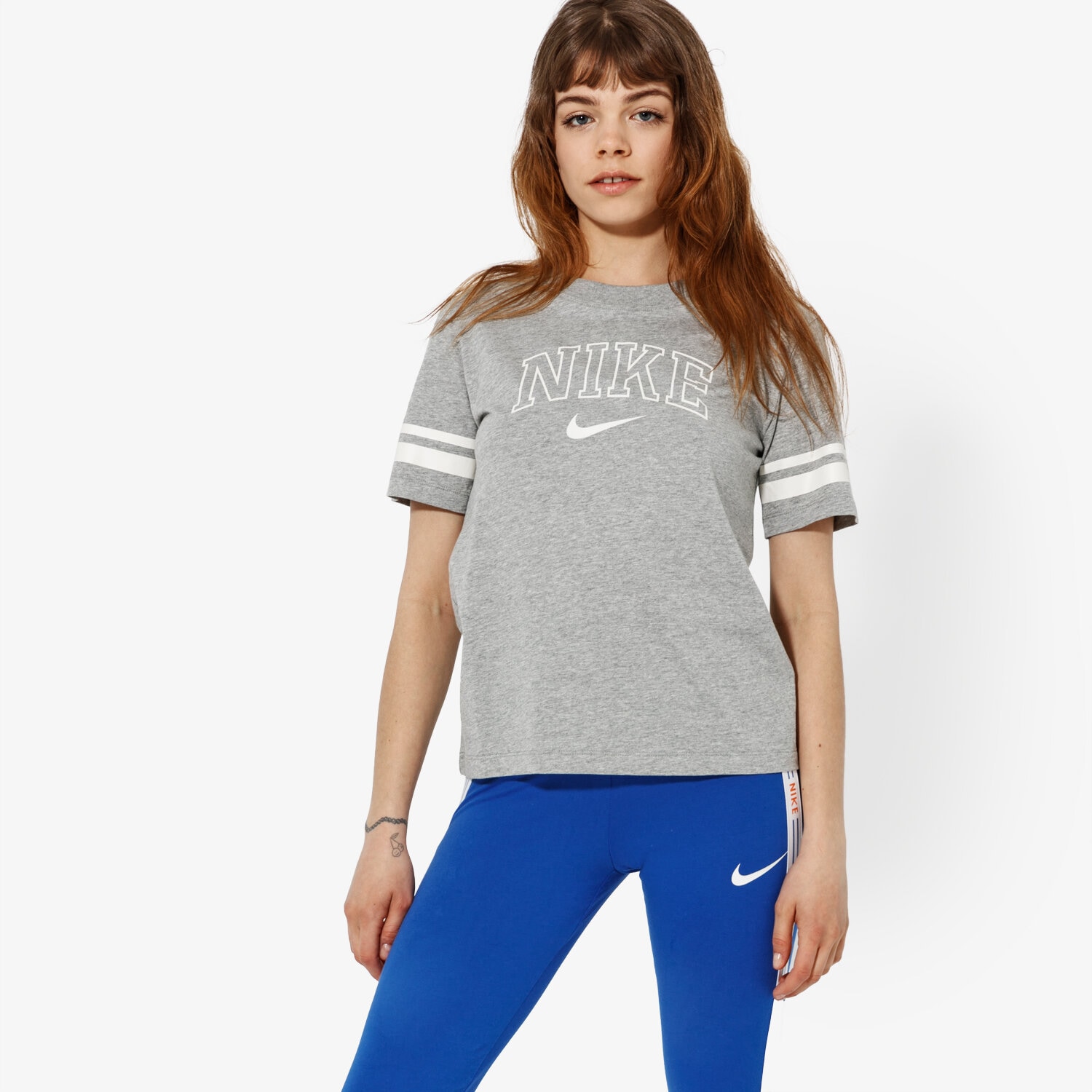 Damen T-Shirt NIKE T-SHIRT SS W NSW SS VRSTY AR3769-063 Grau