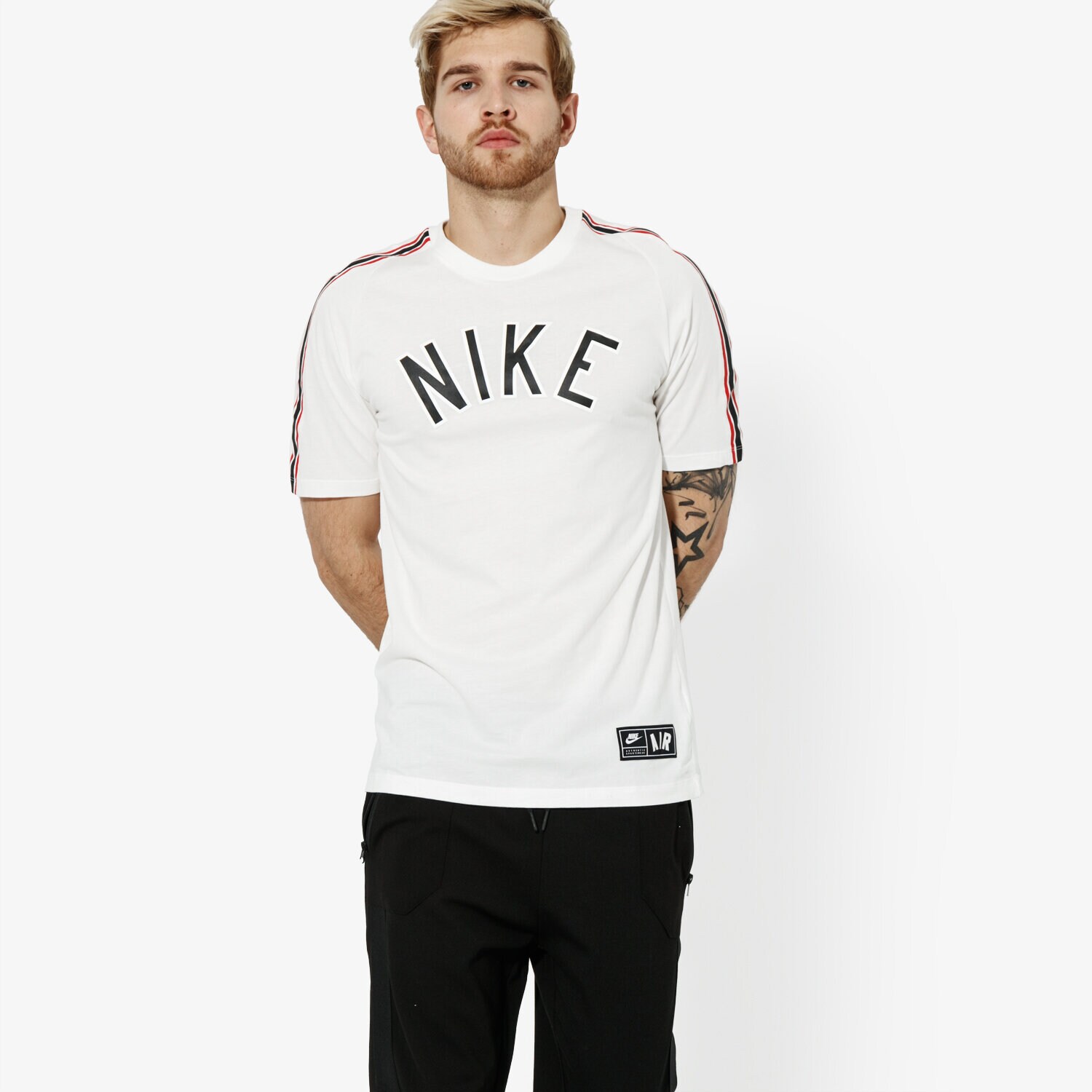 Herren T-Shirt NIKE T-SHIRT SS M NSW TEE CLTR NIKE AIR 4 SPORTSWEAR AR5178-133 Weiß