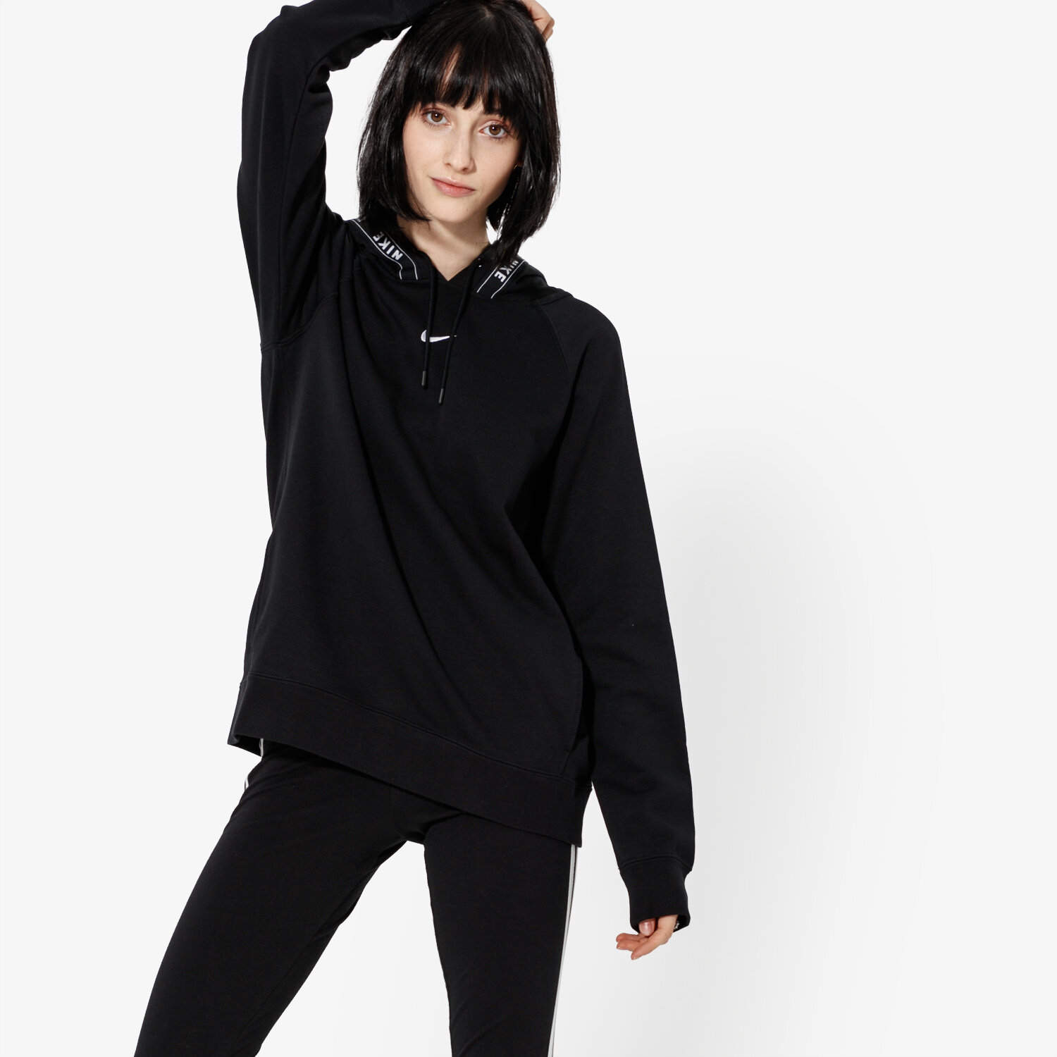 Damen NIKE SWEATSHIRT W NSW CREW LOGO TAPE SPORTSWEAR AR3058-011 Schwarz