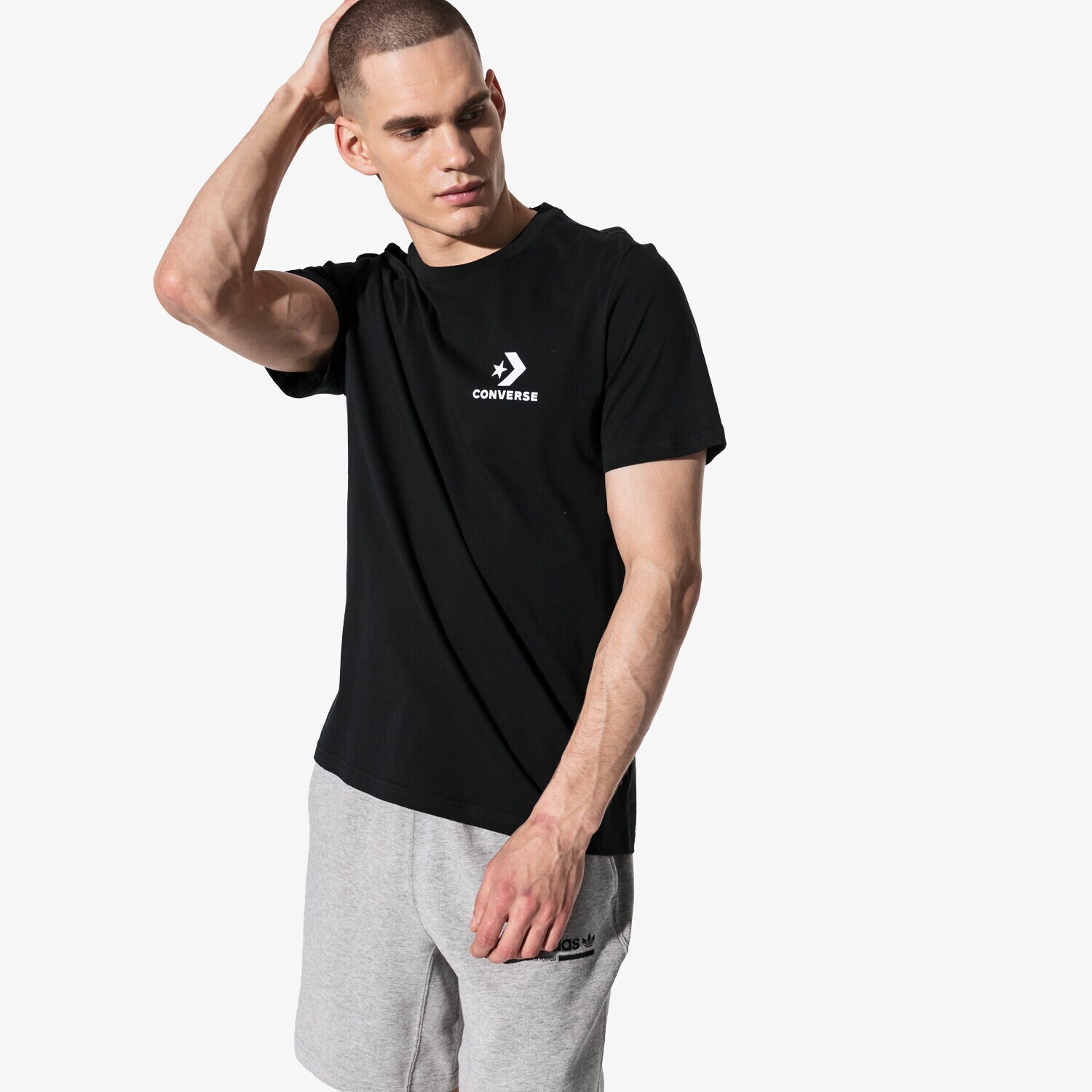 Herren T-Shirt CONVERSE T-SHIRT SS LEFT CHEST STAR CHEVRON TEE 10007886-A01 Schwarz