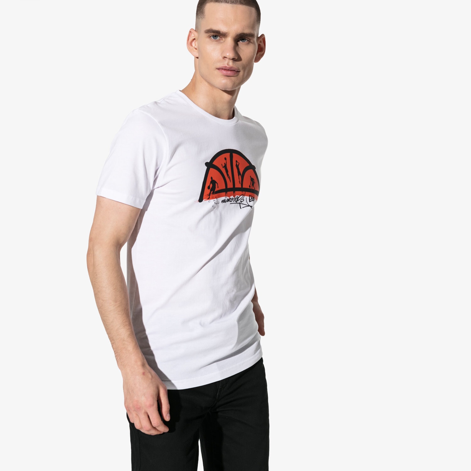 Herren T-Shirt NEW ERA T-SHIRT SS NE BASKETBALL COURT 12052222 Weiß