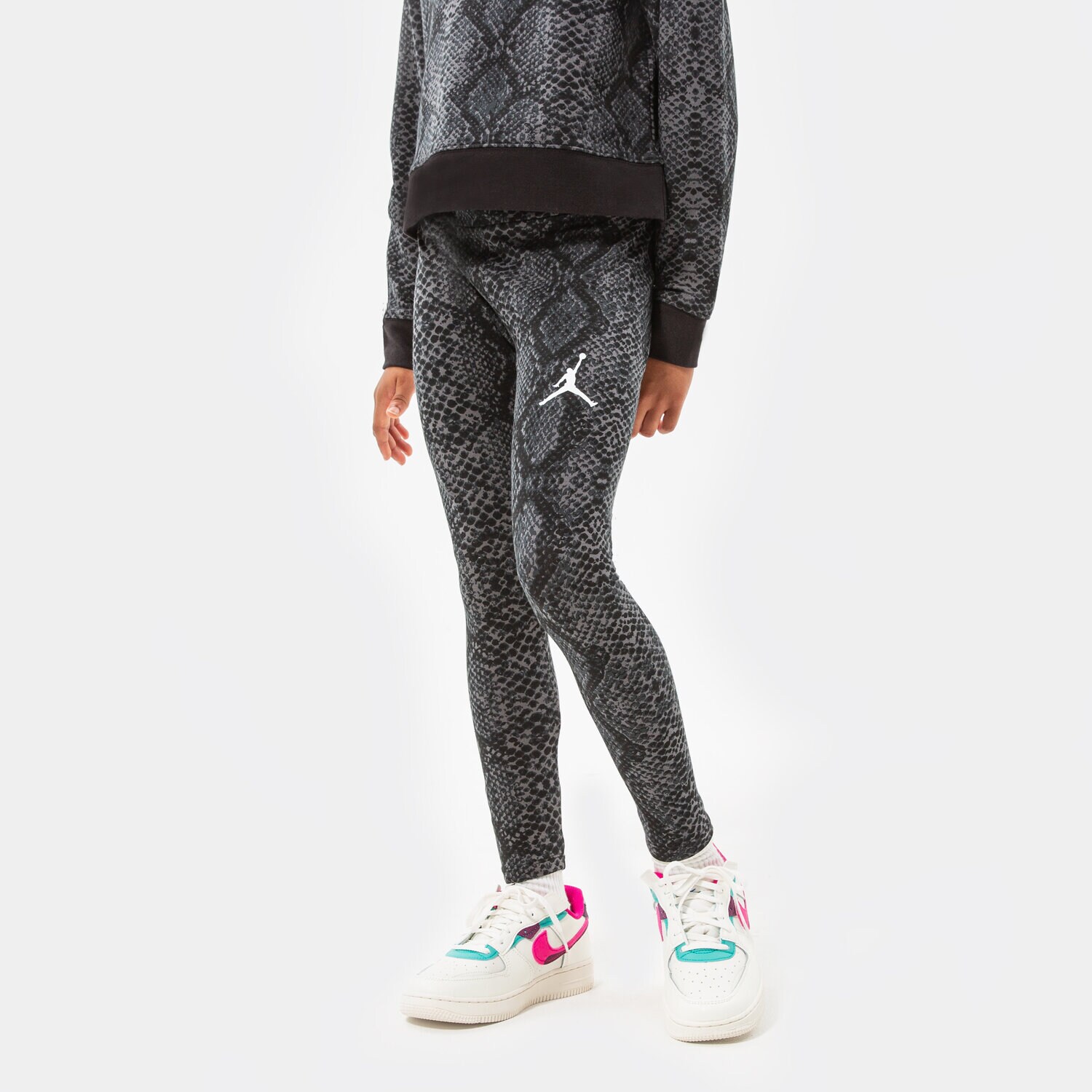 Kinder Hosen JORDAN LEGGINGS ESSENTIALS SNAKE LEGGING GIRL 45B314-023 Schwarz