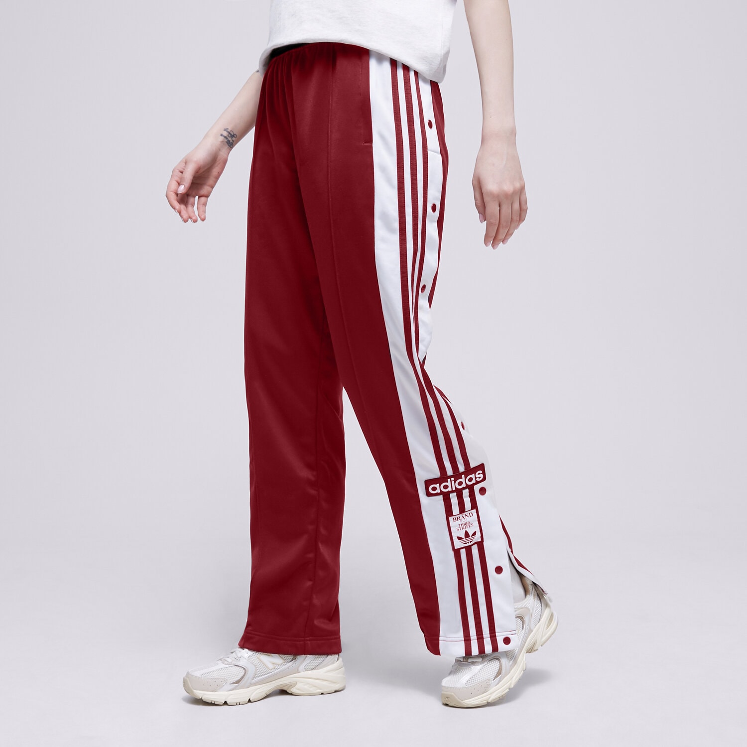 Weinrote adidas jogginghose damen on sale