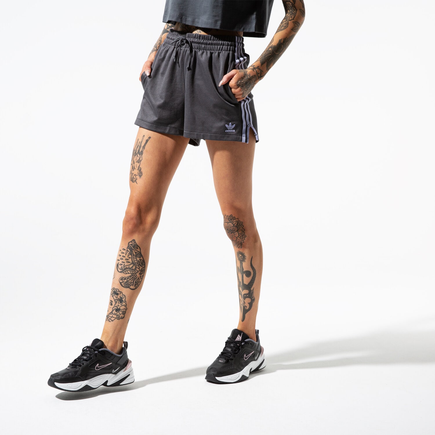 Damen Shorts ADIDAS SHORTS TREFOIL SHORTS DX4251 Schwarz