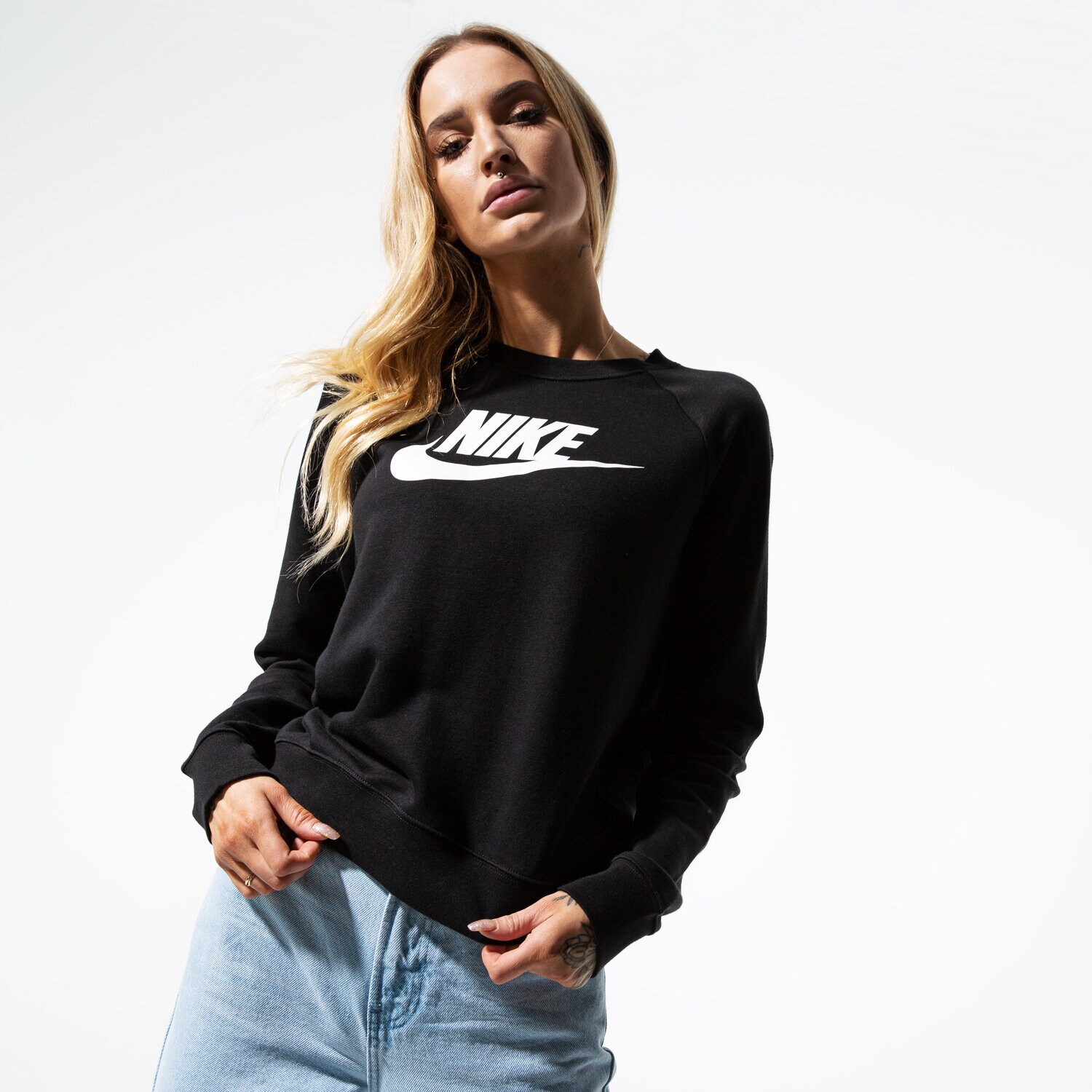 Damen NIKE SWEATSHIRT W NSW ESSNTL CREW FLC HBR BV4112-010 Schwarz