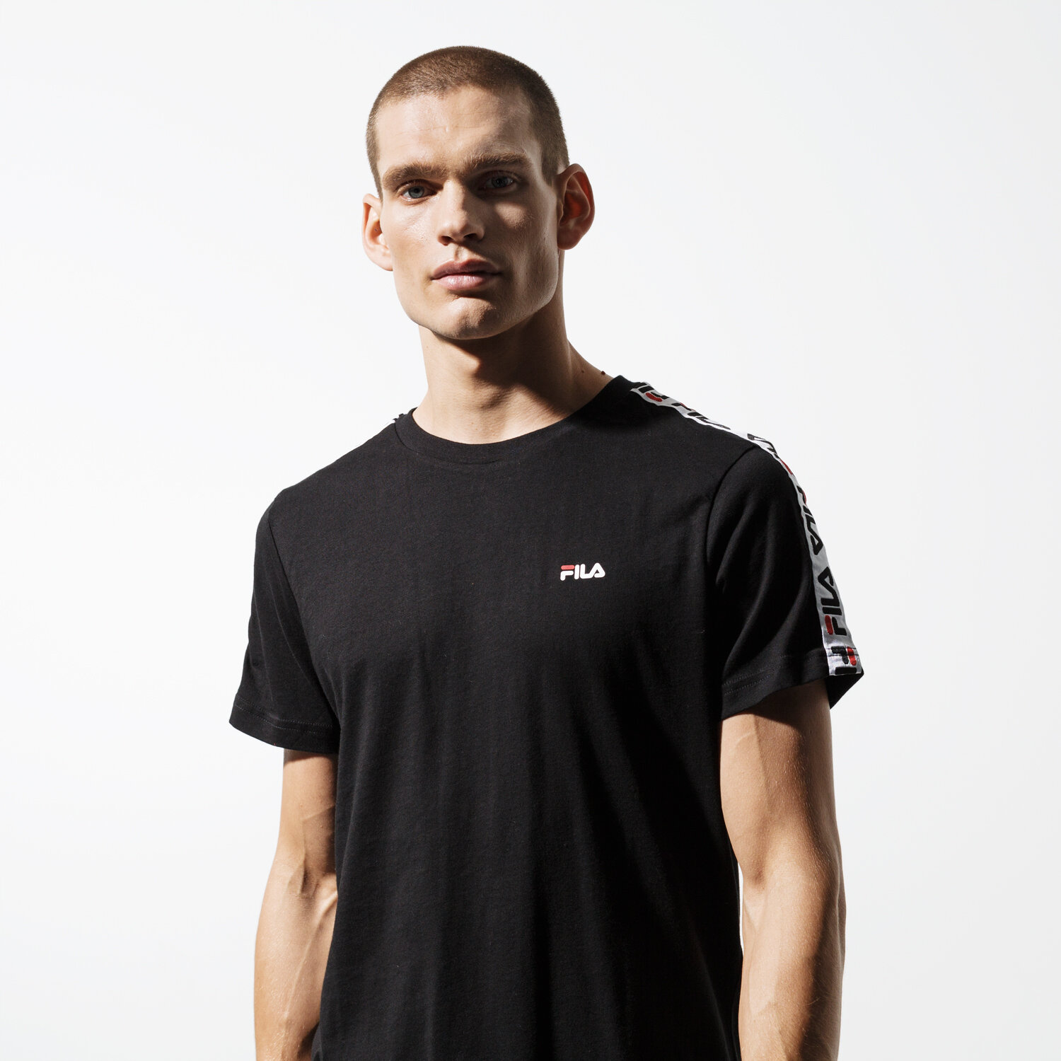Herren T-Shirt FILA T-SHIRT SS VAINAMO TEE 687217002 Schwarz