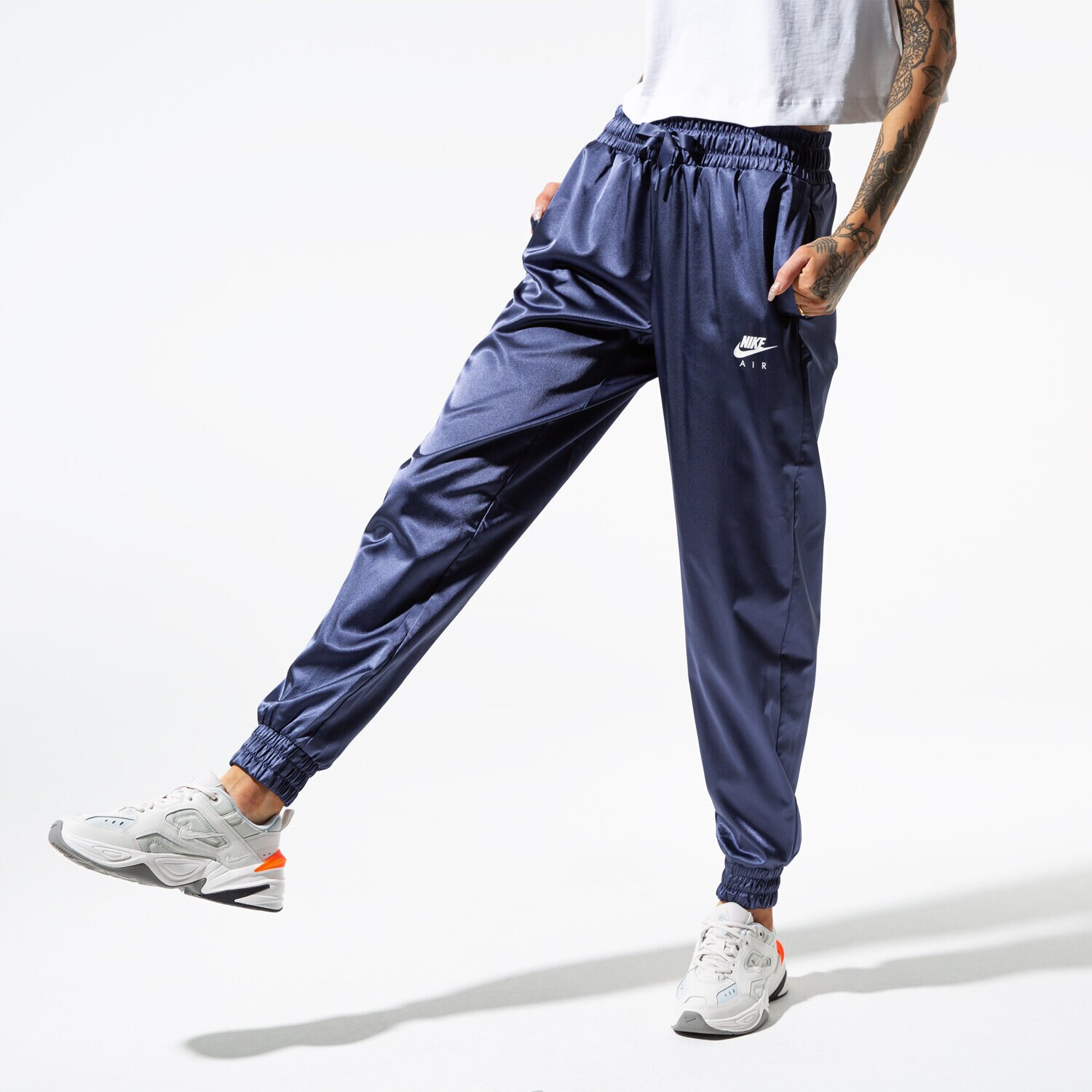 Damen Hosen NIKE HOSE W NSW AIR TRK PANT SATIN BV4781-557 Violet