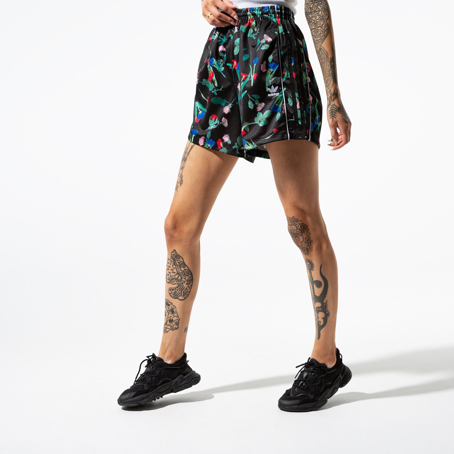 Damen Shorts ADIDAS SHORTS BELLISTA SHORTS EC1873 Multicolor
