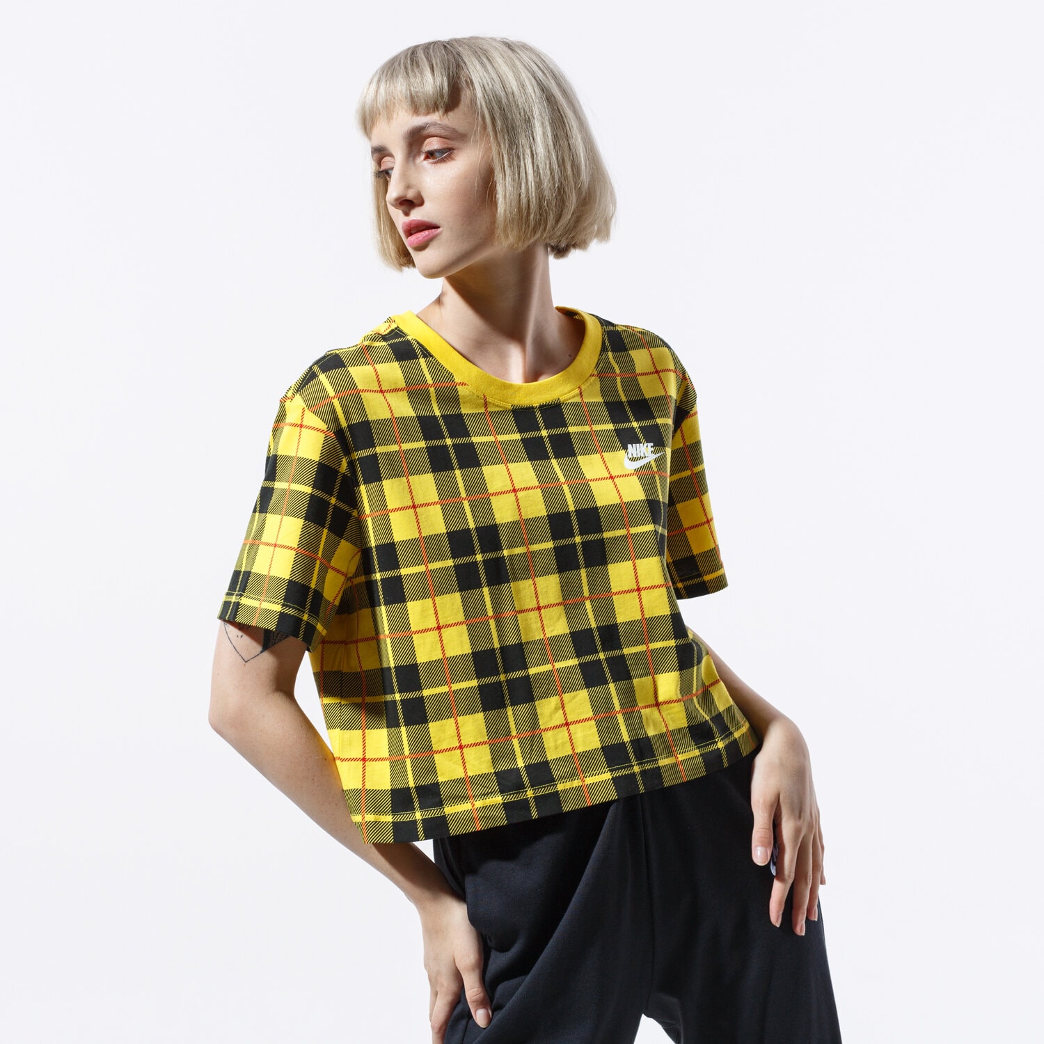 Damen T-Shirt NIKE T-SHIRT SS W NSW TEE FUTURA PLAID CROP CI1014-703 Gelb