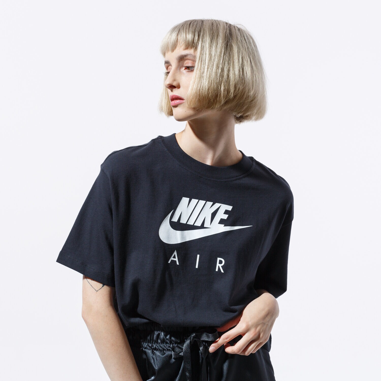Damen T-Shirt NIKE T-SHIRT SS W NSW AIR TOP SS BV4777-010 Schwarz