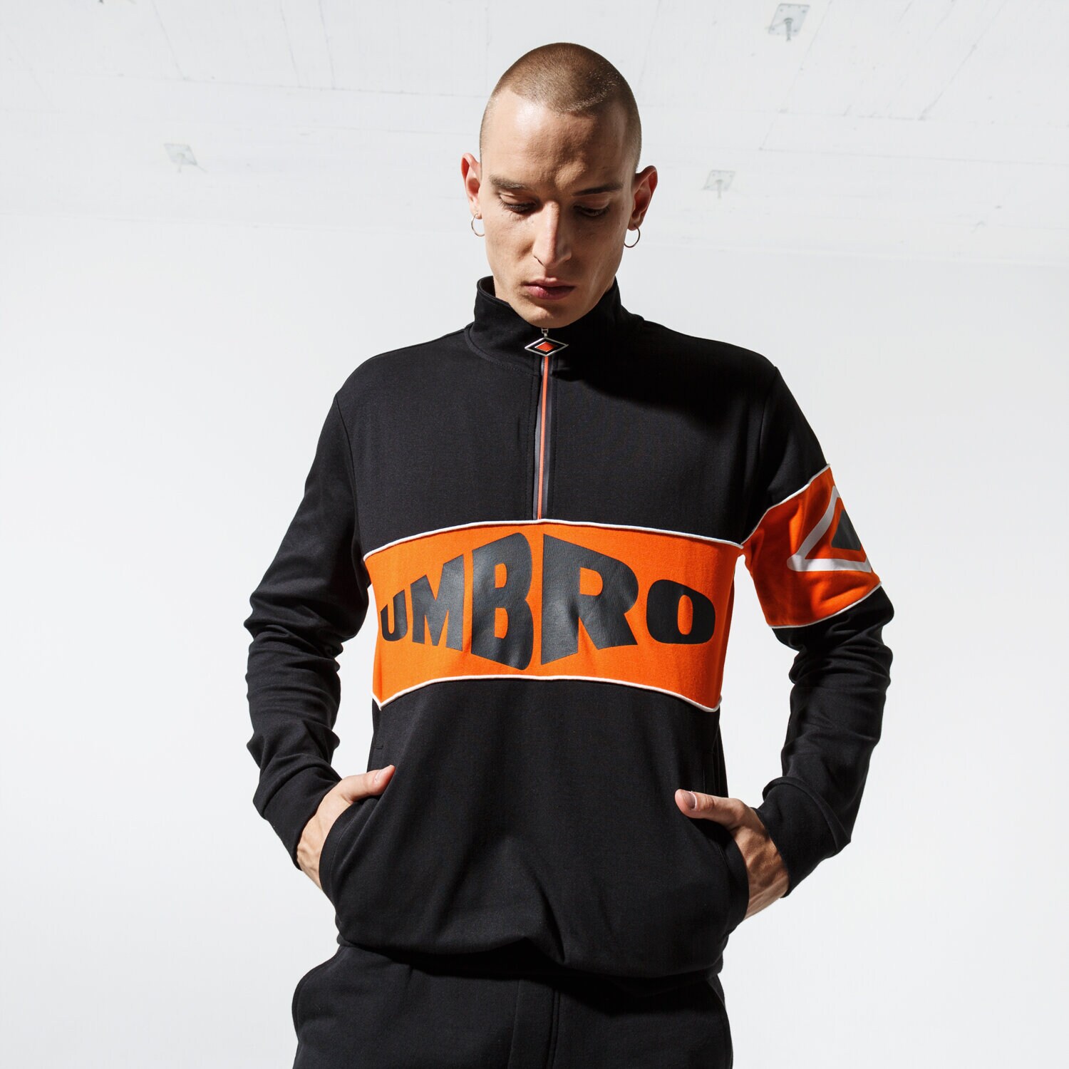 Herren UMBRO SWEATSHIRT MIT REIßVERSCHLUSS   CLASSIC FZ SWEATSHIRT UL39BLM87002 Schwarz