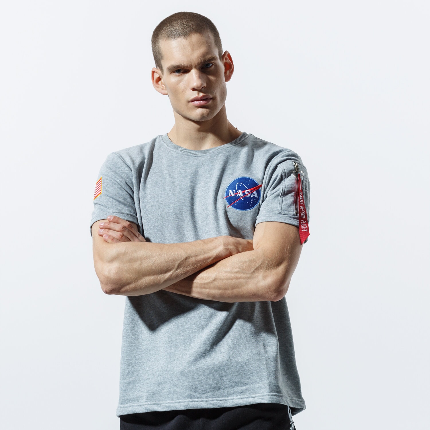 Herren T-Shirt ALPHA INDUSTRIES T-SHIRT NASA HEAVY T 188502-17 Grau
