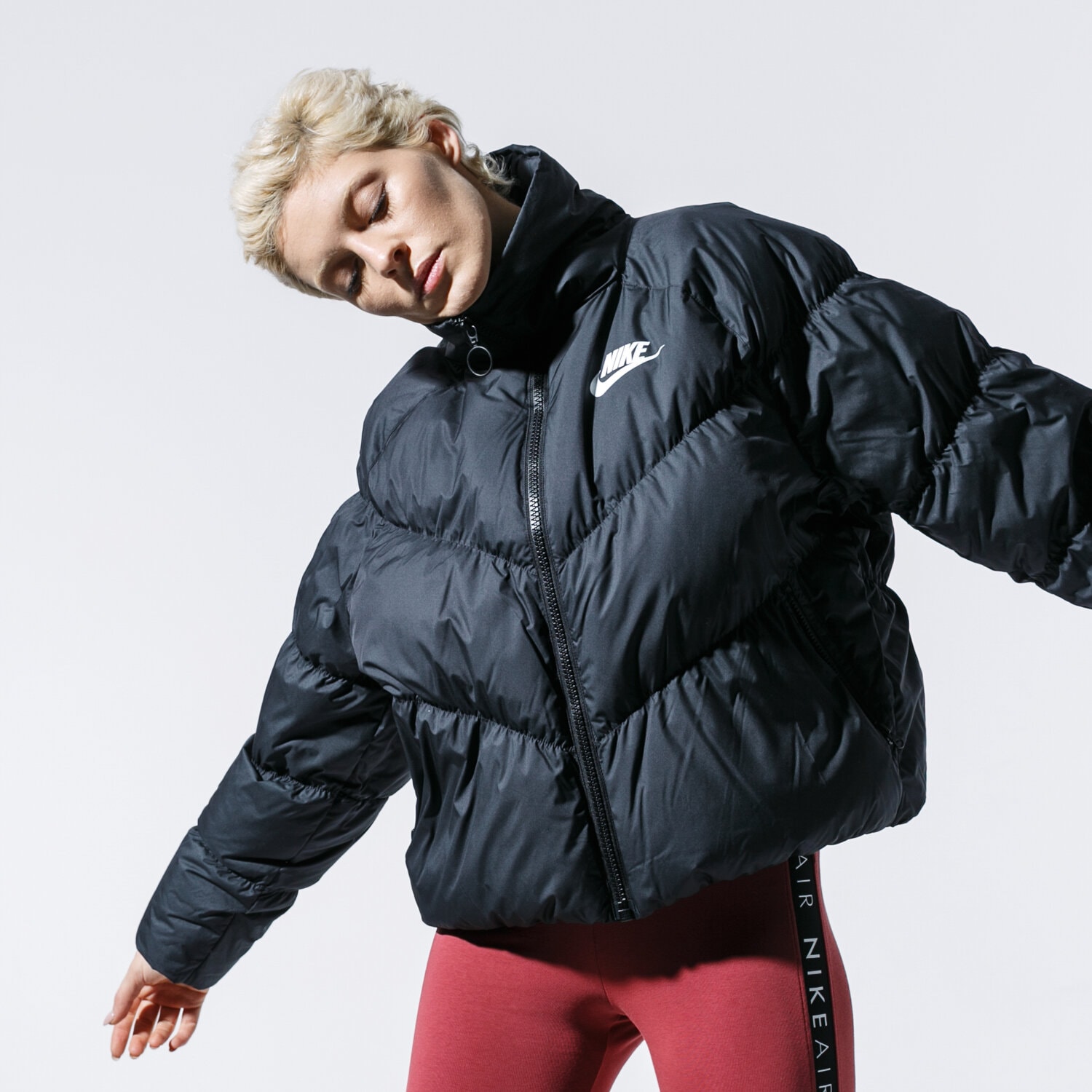 Damen Winterjacke NIKE JACKE W NSW DWN FILL JKT STMT BV2879-010 Schwarz